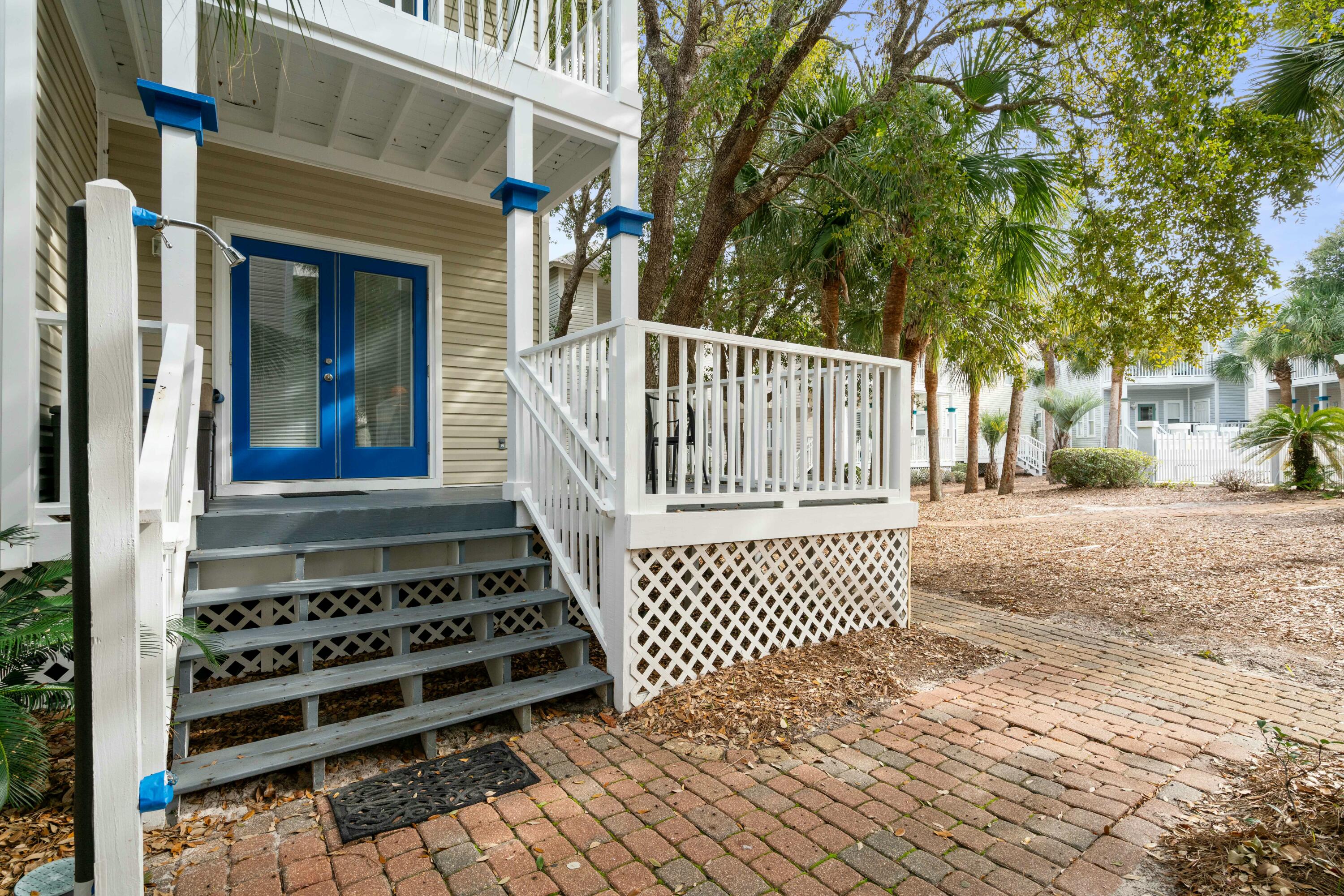 OLD FLORIDA COTTAGES - Residential