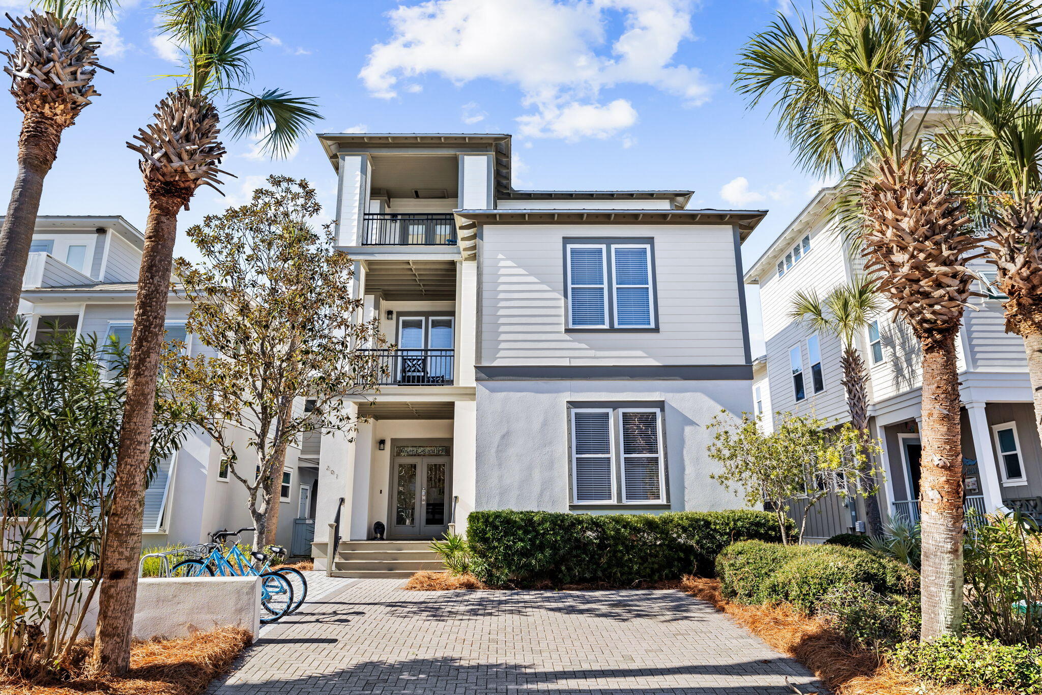 WATER'S EDGE - Residential