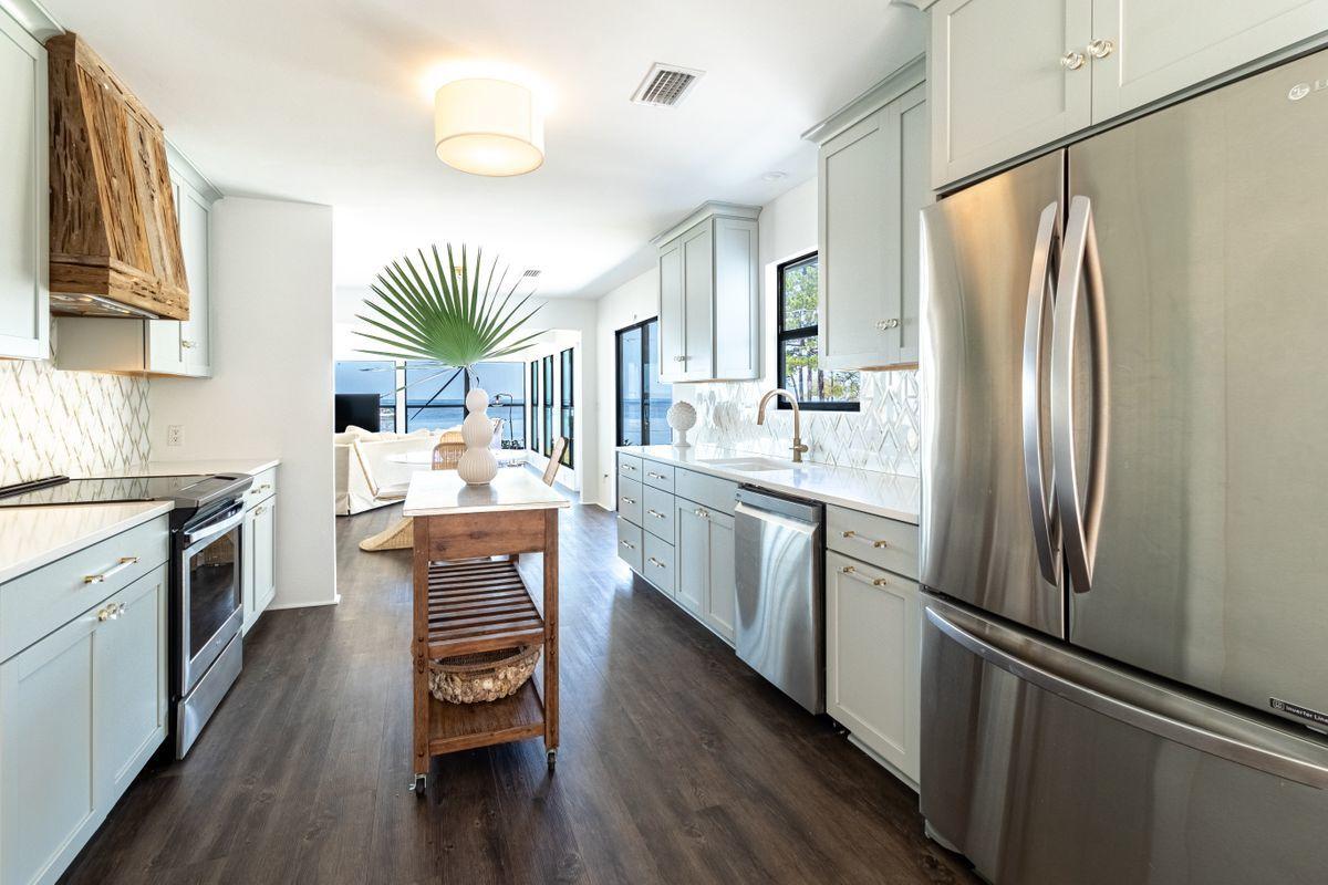HEWETT BAYOU - Residential