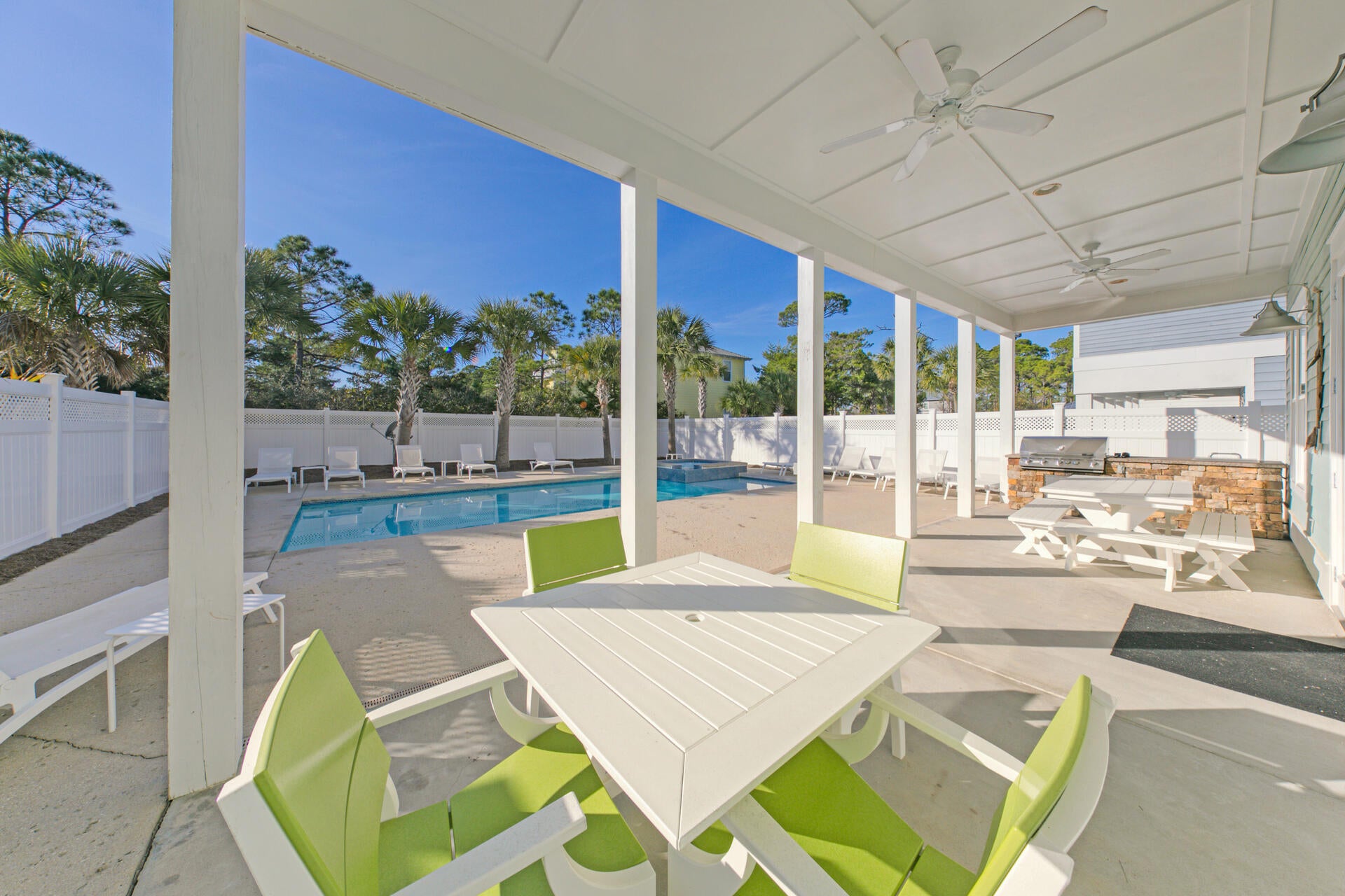 GULF SHORE MANOR - Residential