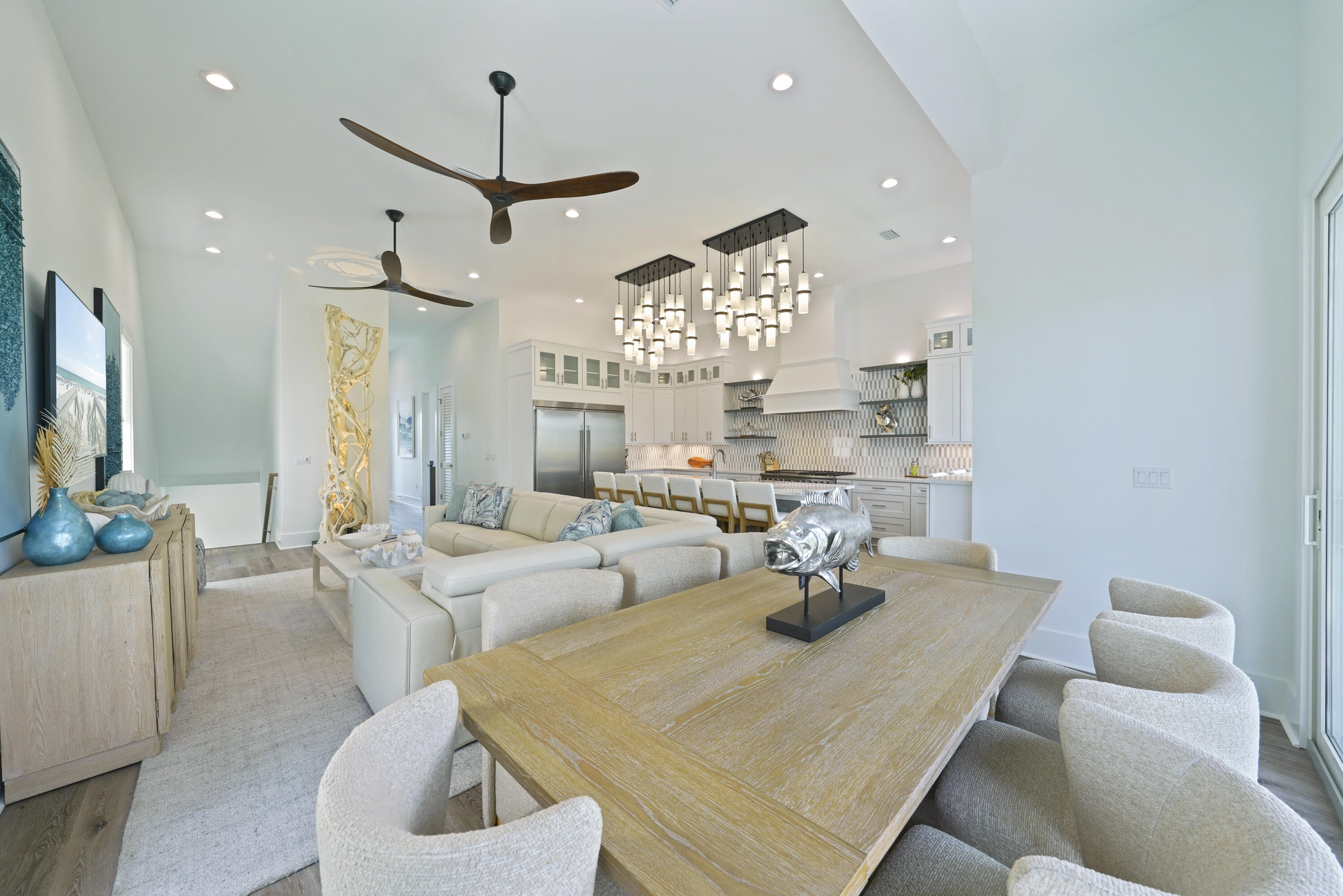 393 County hwy - Residential