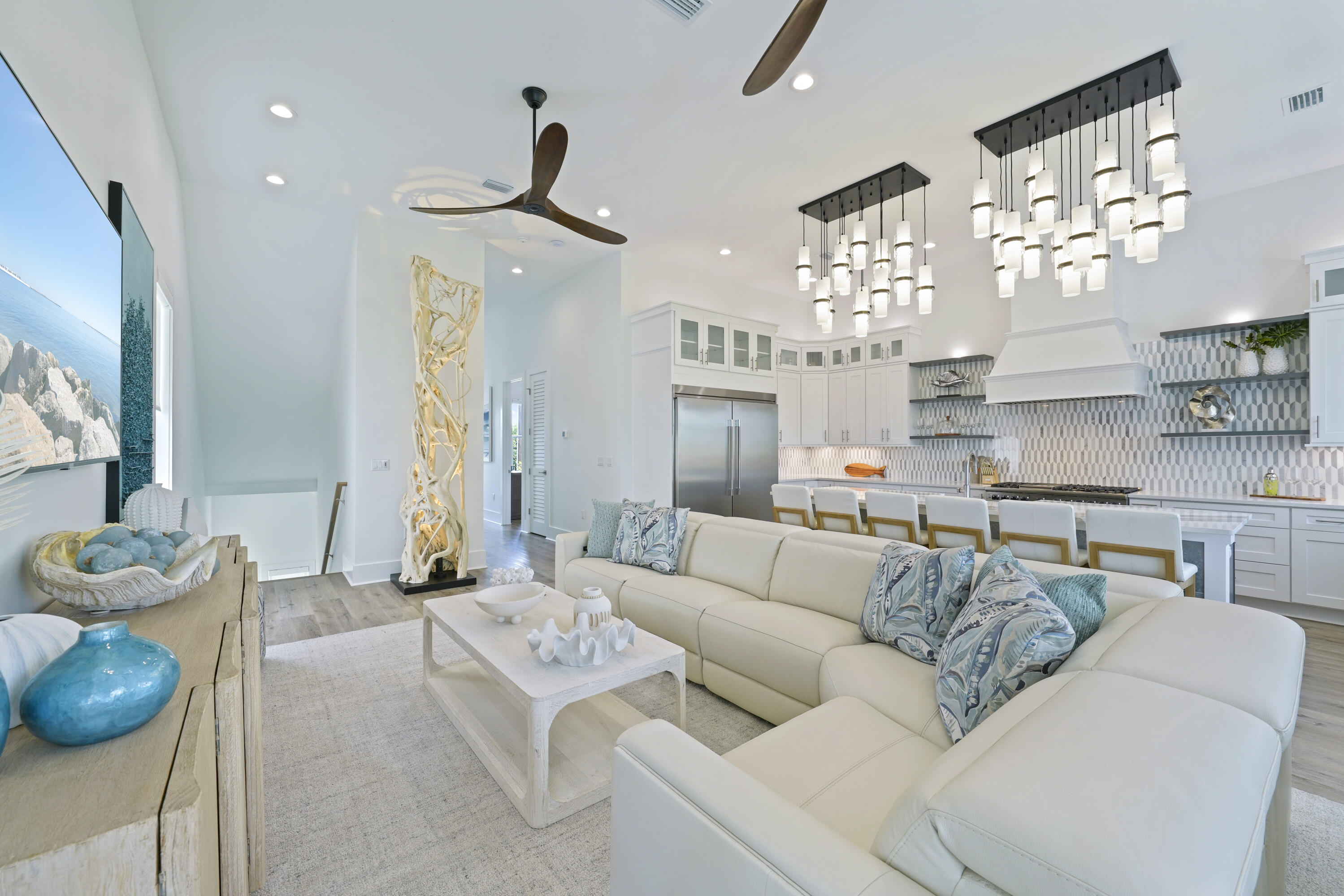 393 County hwy - Residential