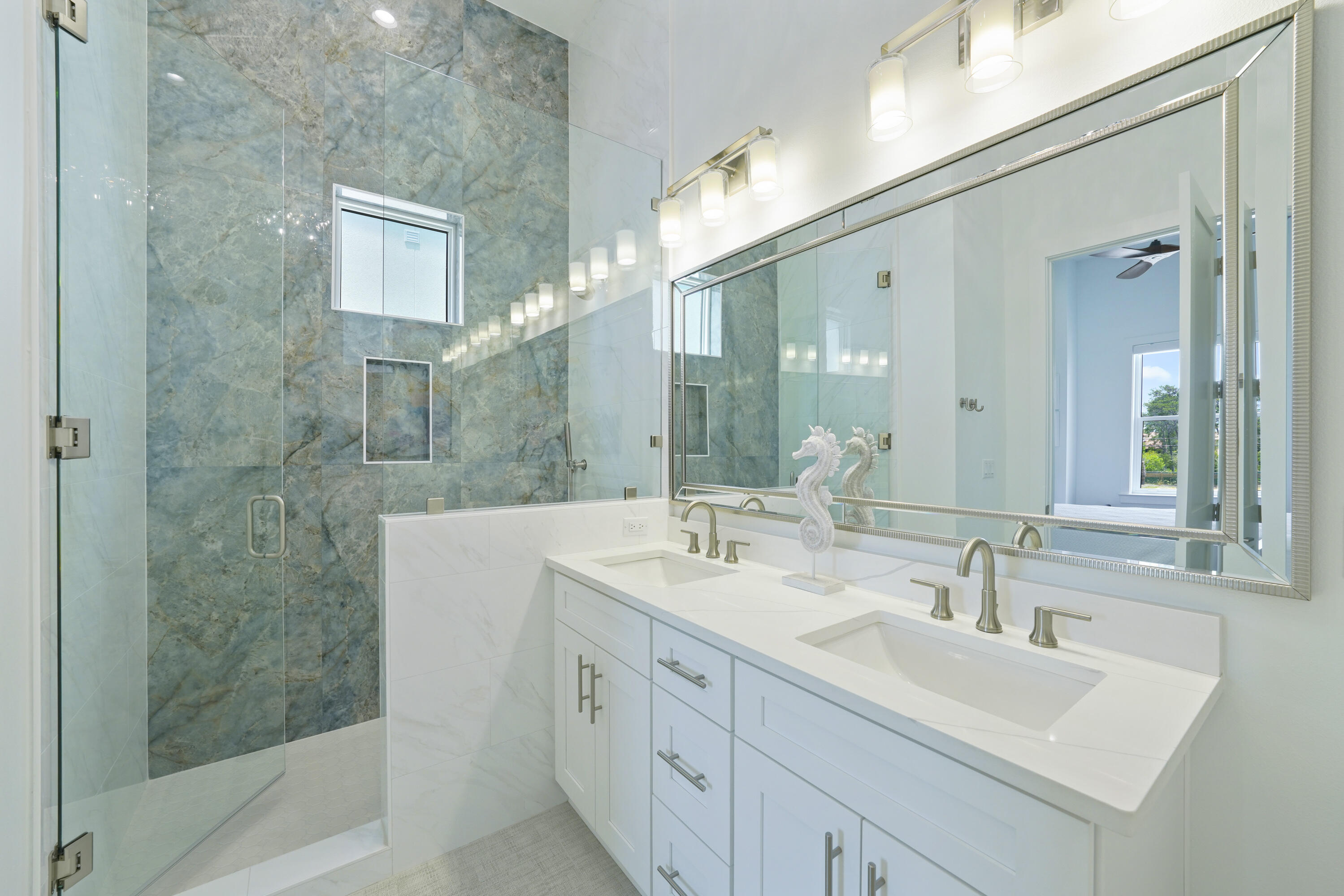 393 County hwy - Residential