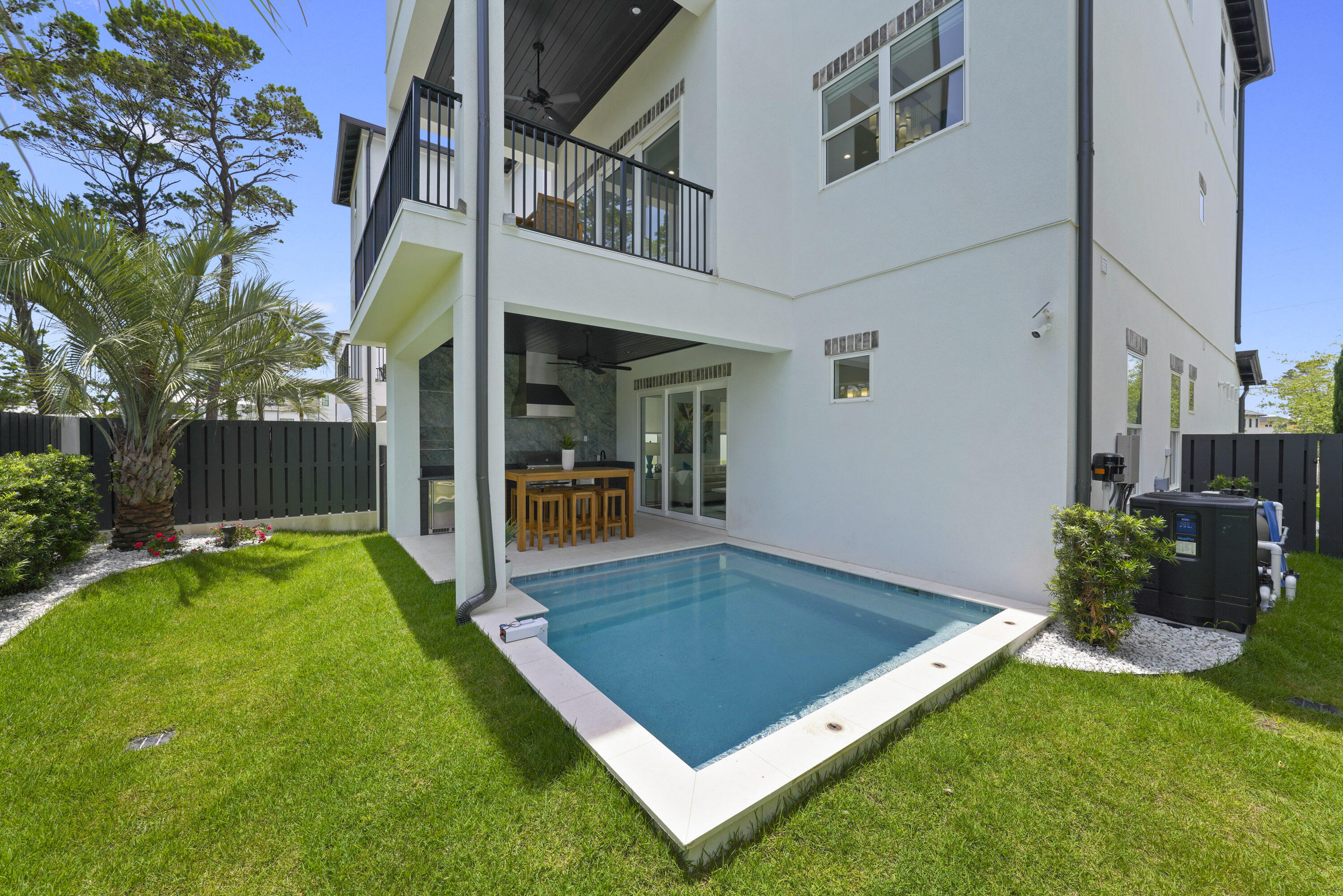 393 County hwy - Residential