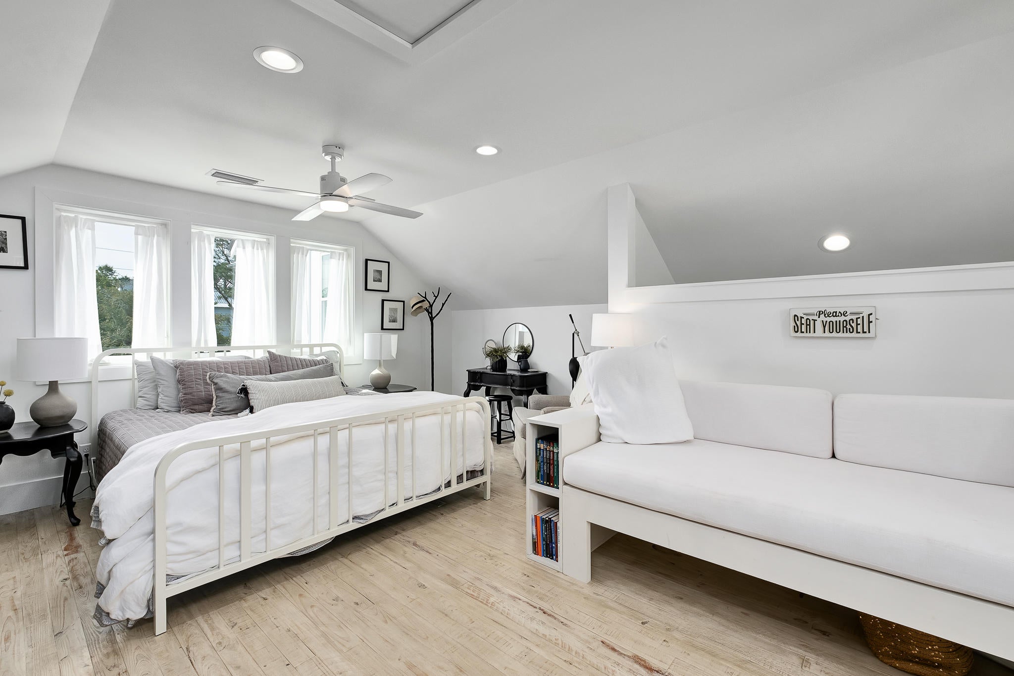 SEAGROVE VILLAGE 7TH ADD - Residential