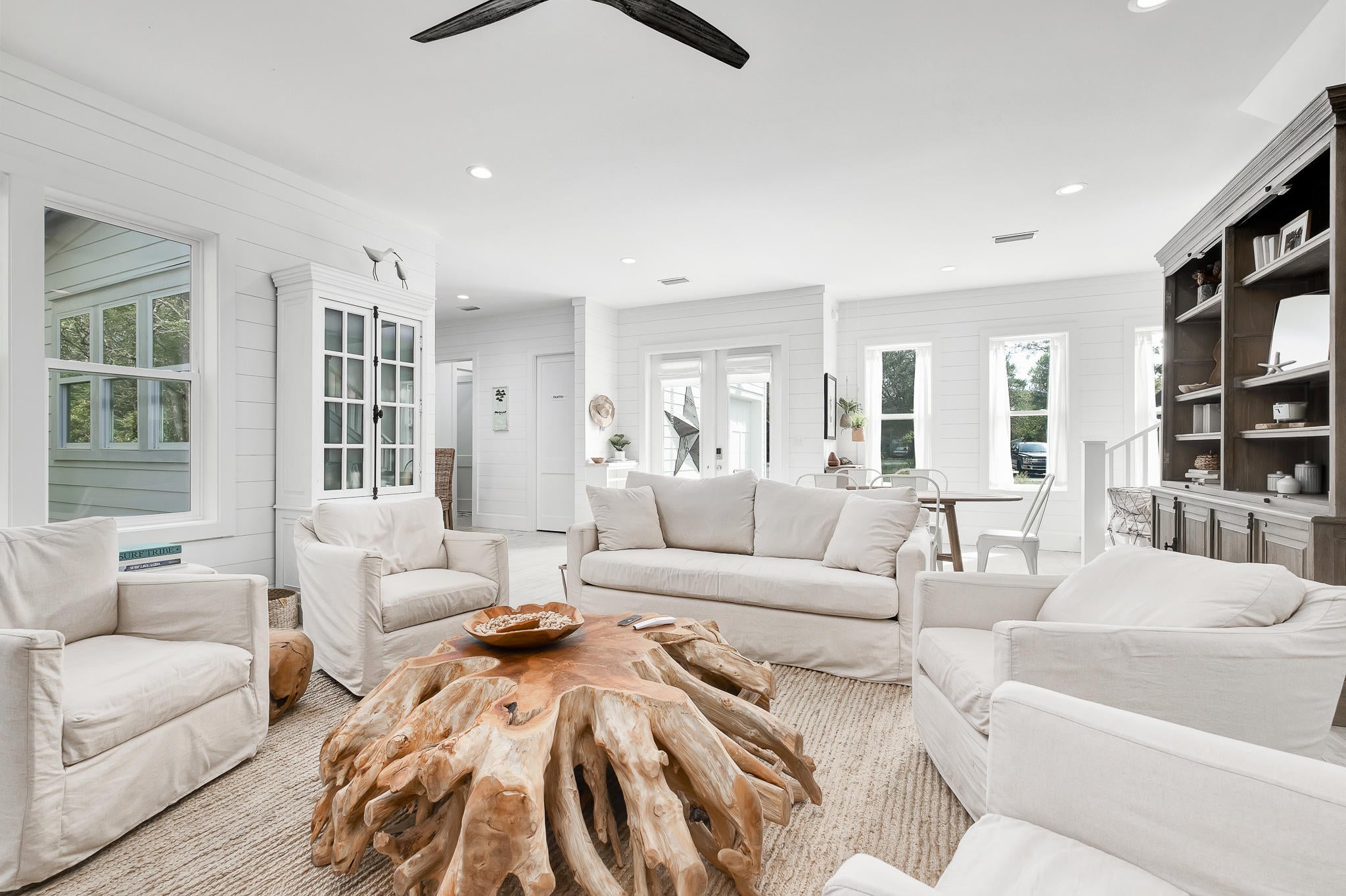 SEAGROVE VILLAGE 7TH ADD - Residential