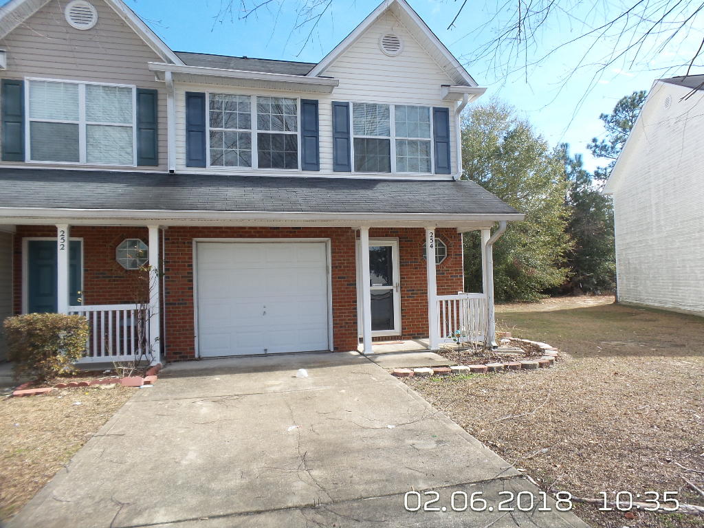 ROLLING PINES - Residential Lease
