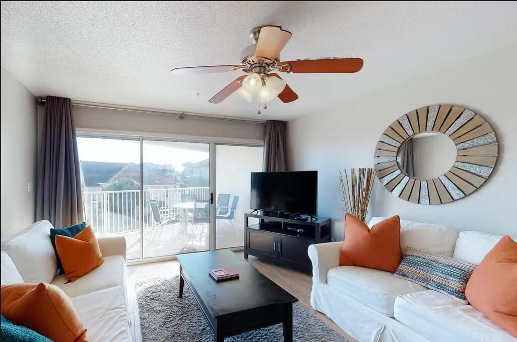MARAVILLA CONDO 3 - Residential