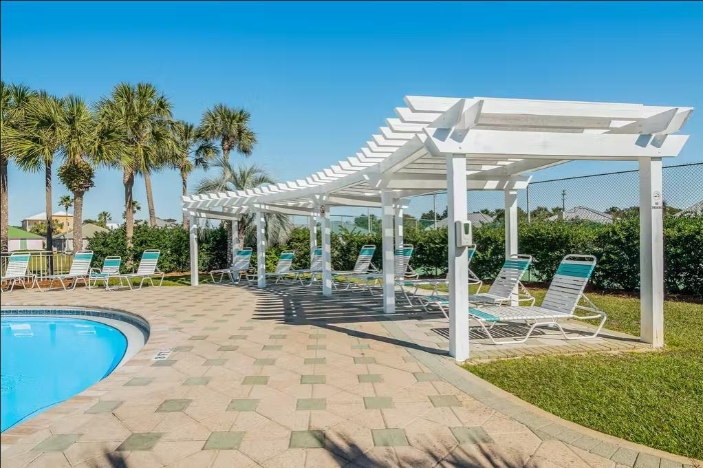 MARAVILLA CONDO 3 - Residential
