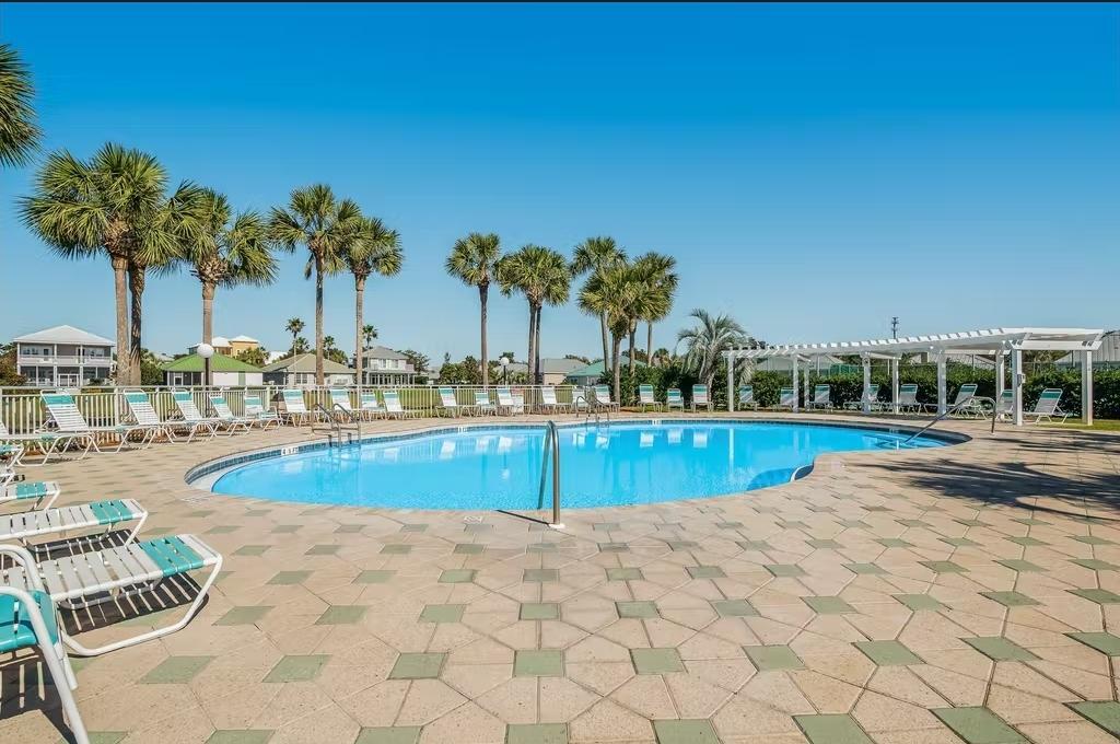 MARAVILLA CONDO 3 - Residential