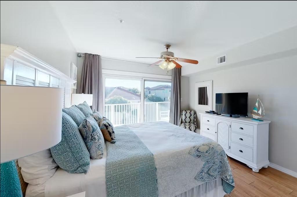 MARAVILLA CONDO 3 - Residential