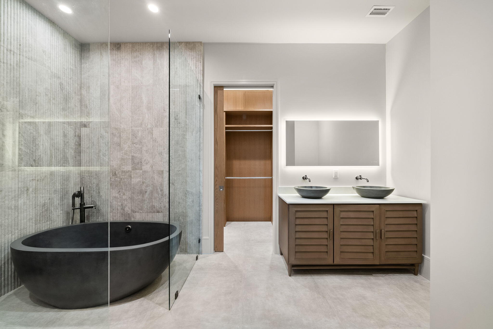 VILLAGE OF WHITE CLIFFS THE - Residential
