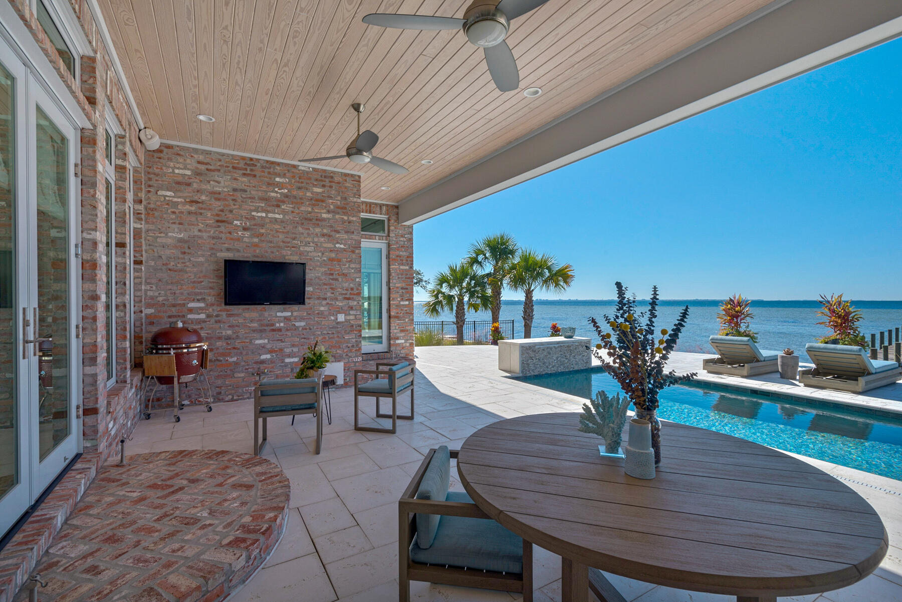 WINDWARD PH 2 BLUEWATER BAY - Residential