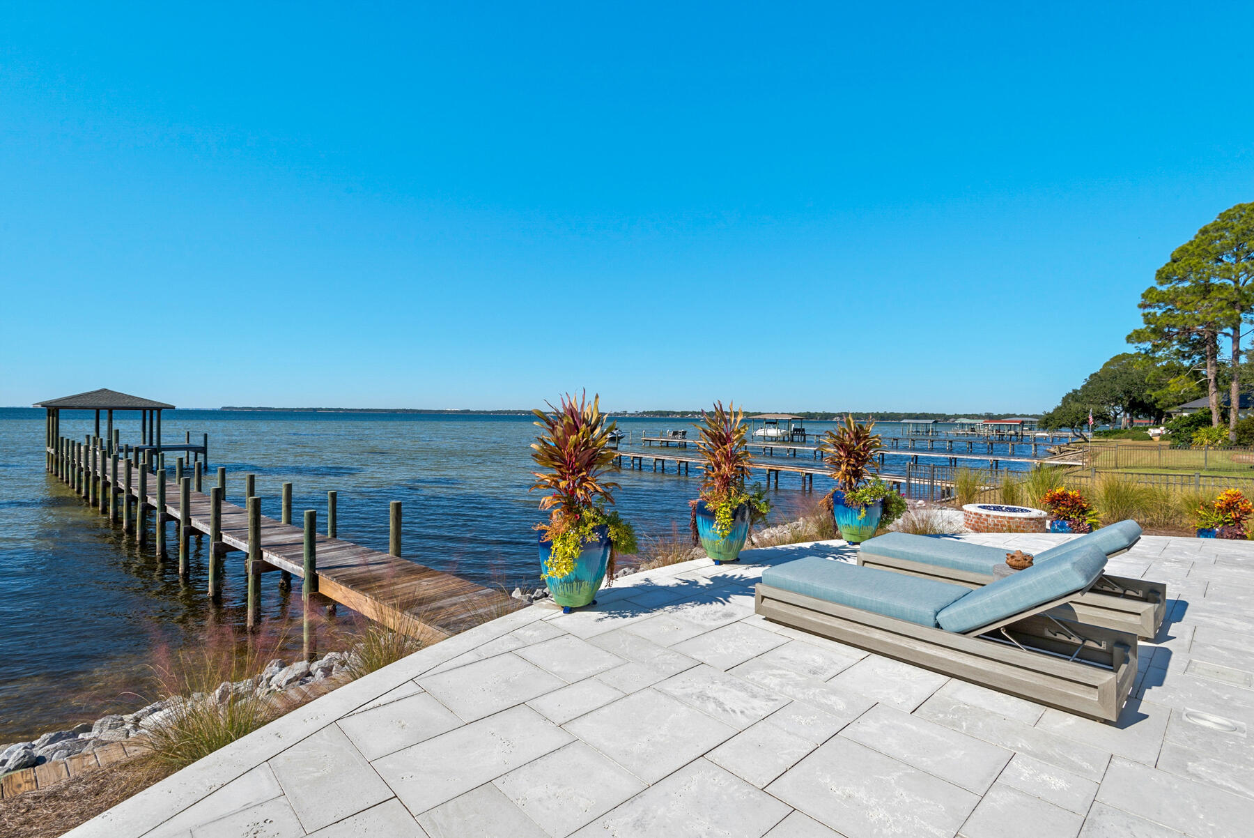 WINDWARD PH 2 BLUEWATER BAY - Residential