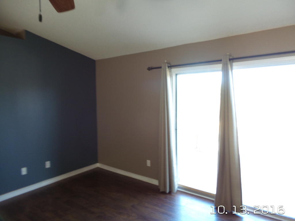 COUNTRYVIEW ESTATES 10TH ADDN - Residential Lease