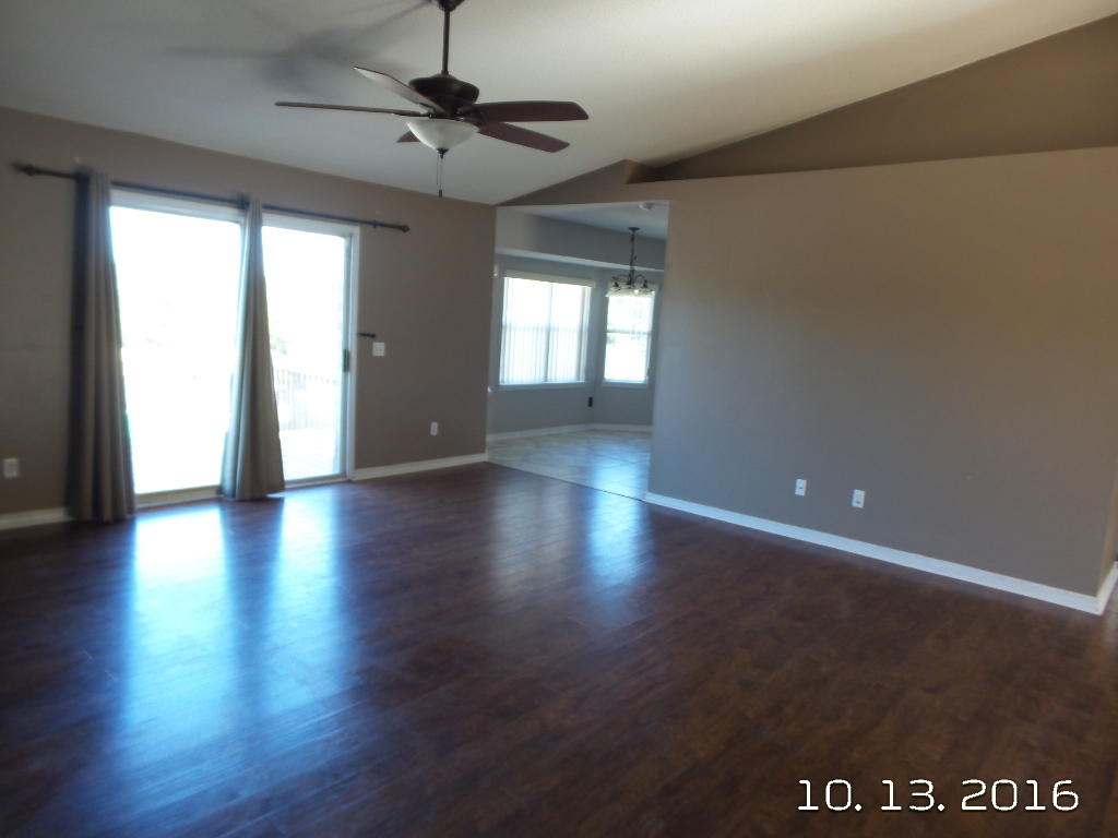 COUNTRYVIEW ESTATES 10TH ADDN - Residential Lease