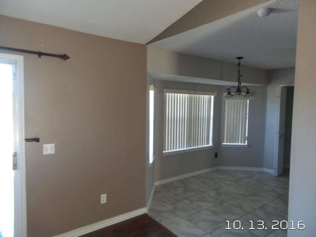 COUNTRYVIEW ESTATES 10TH ADDN - Residential Lease