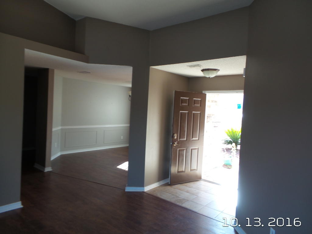 COUNTRYVIEW ESTATES 10TH ADDN - Residential Lease