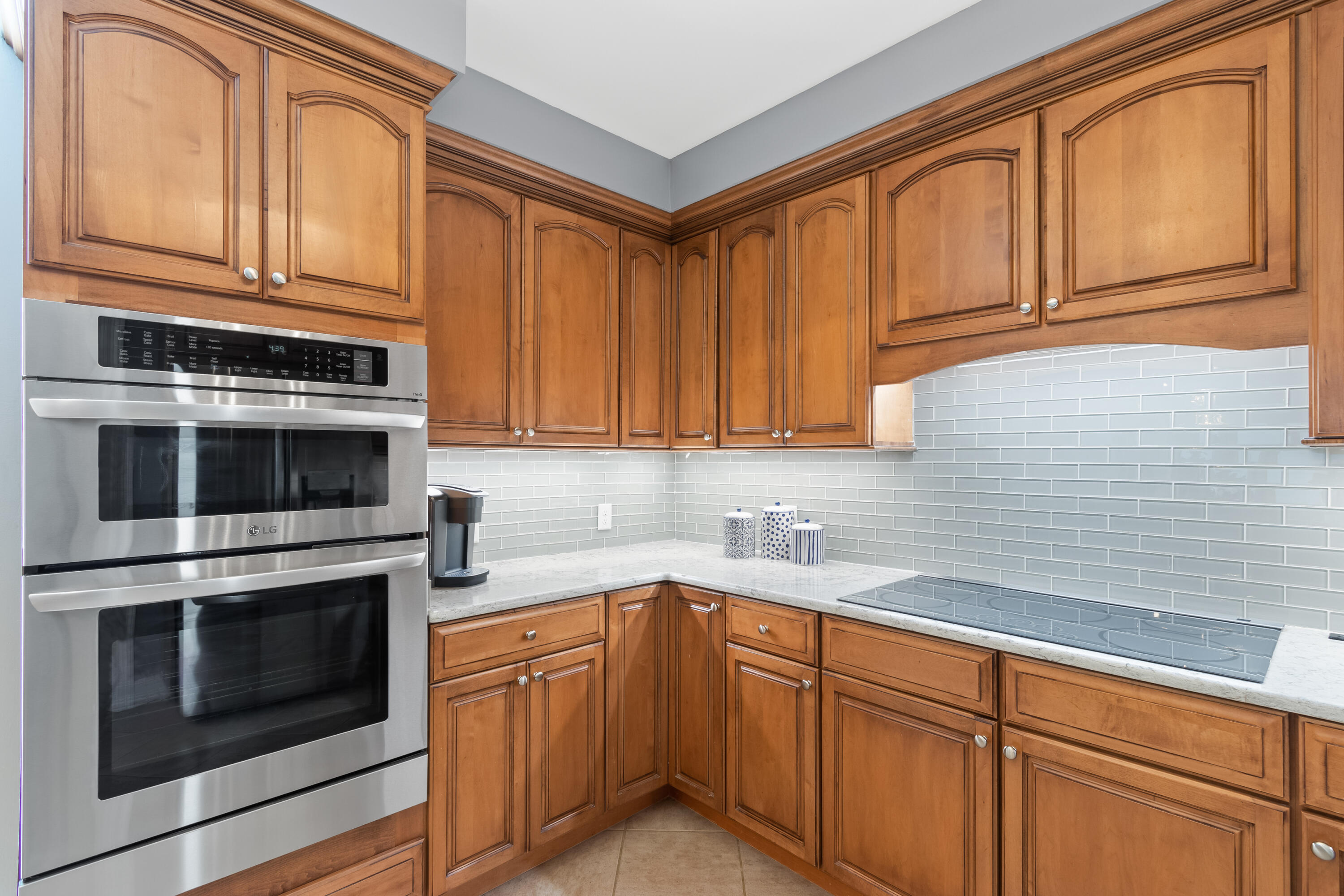 EMERALD TOWERS CONDOMINIUM - Residential