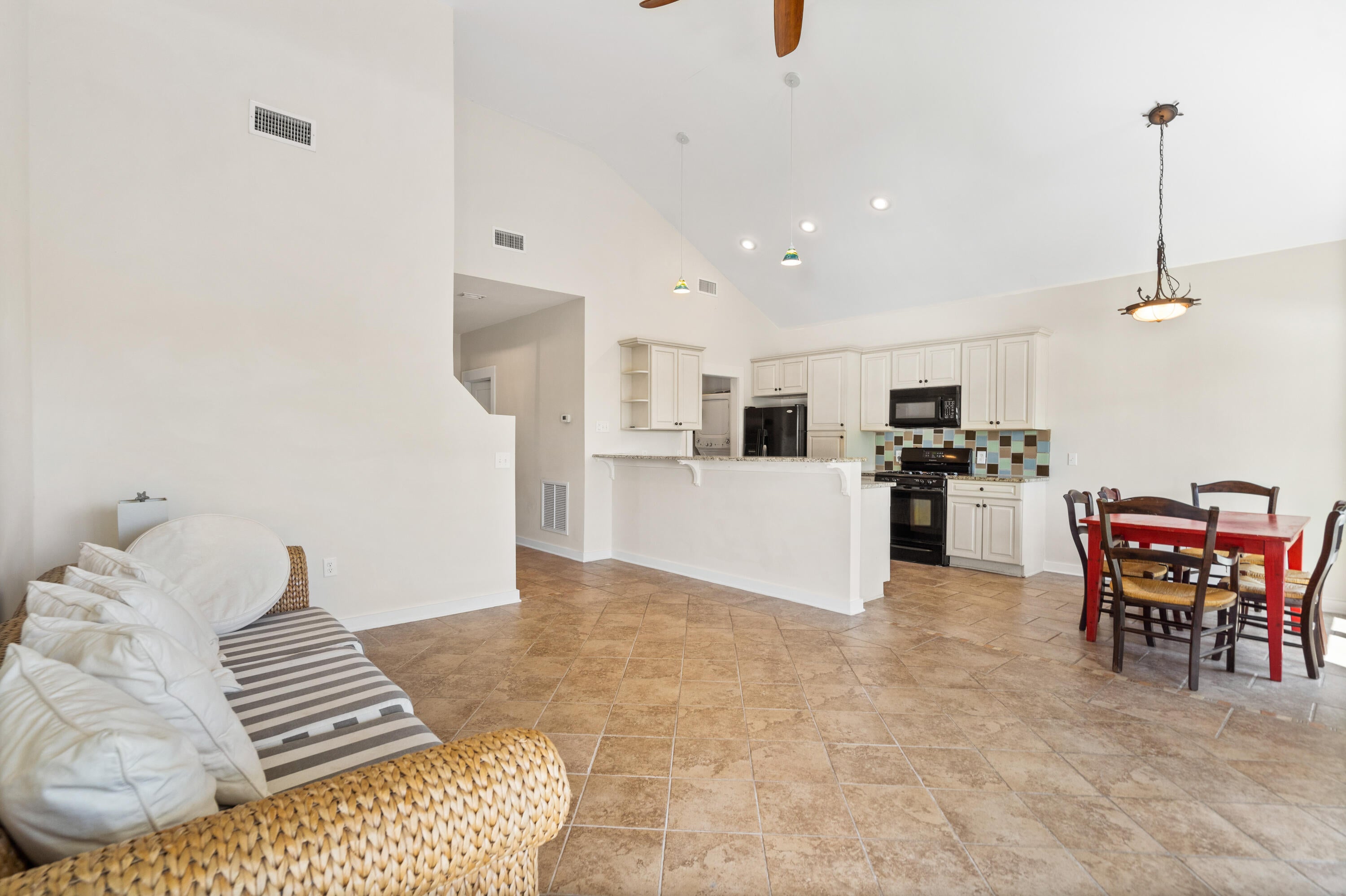 BEACH HIGHLAND 1ST ADD - Residential