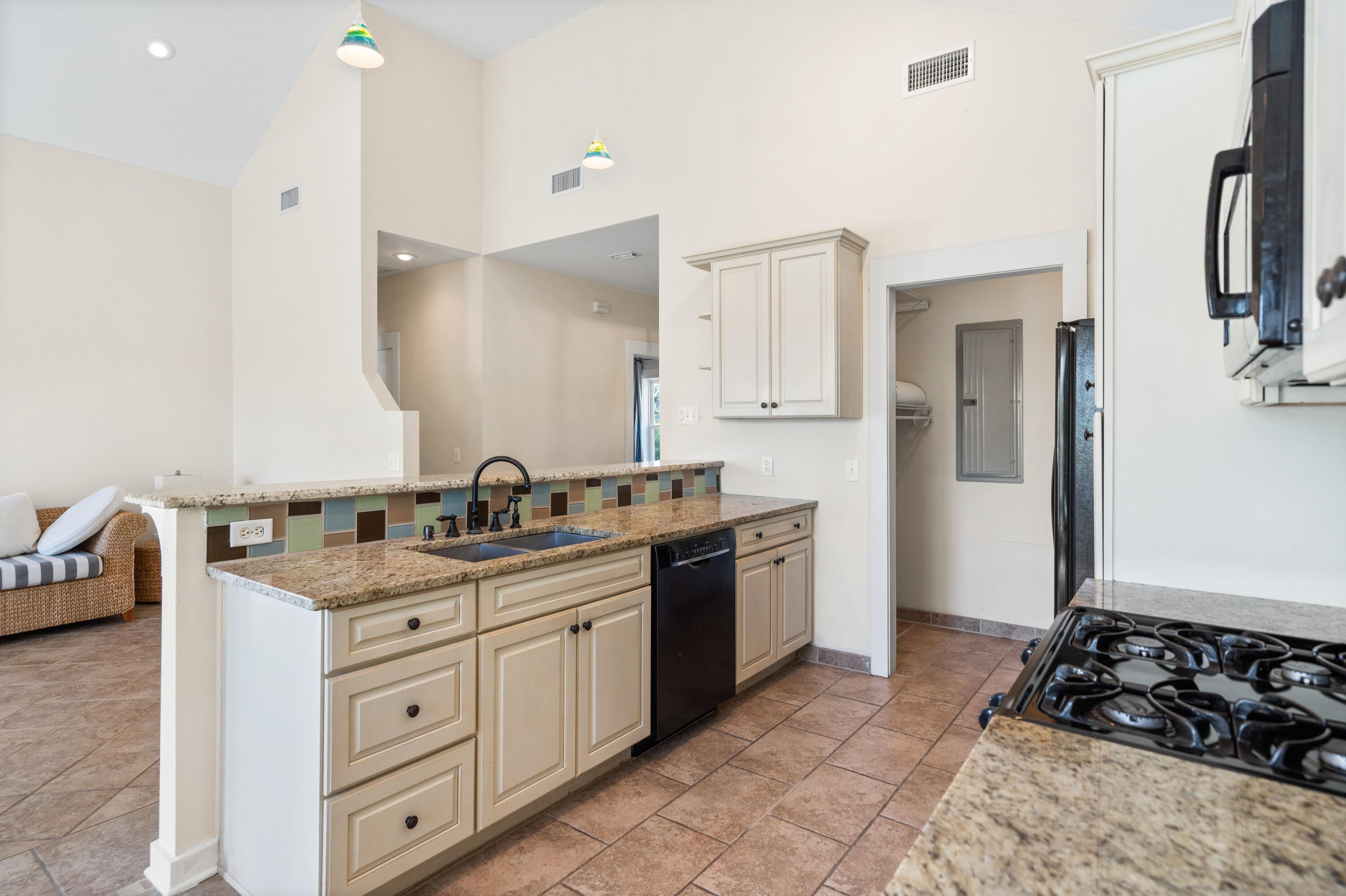 BEACH HIGHLAND 1ST ADD - Residential