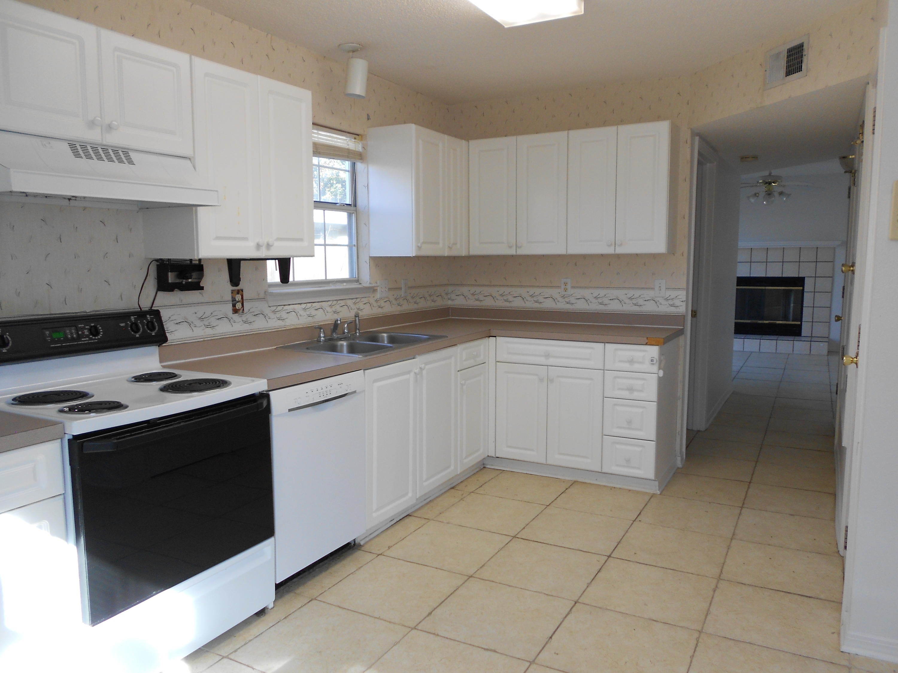 FOREST OAKS PH 2 - Residential Lease