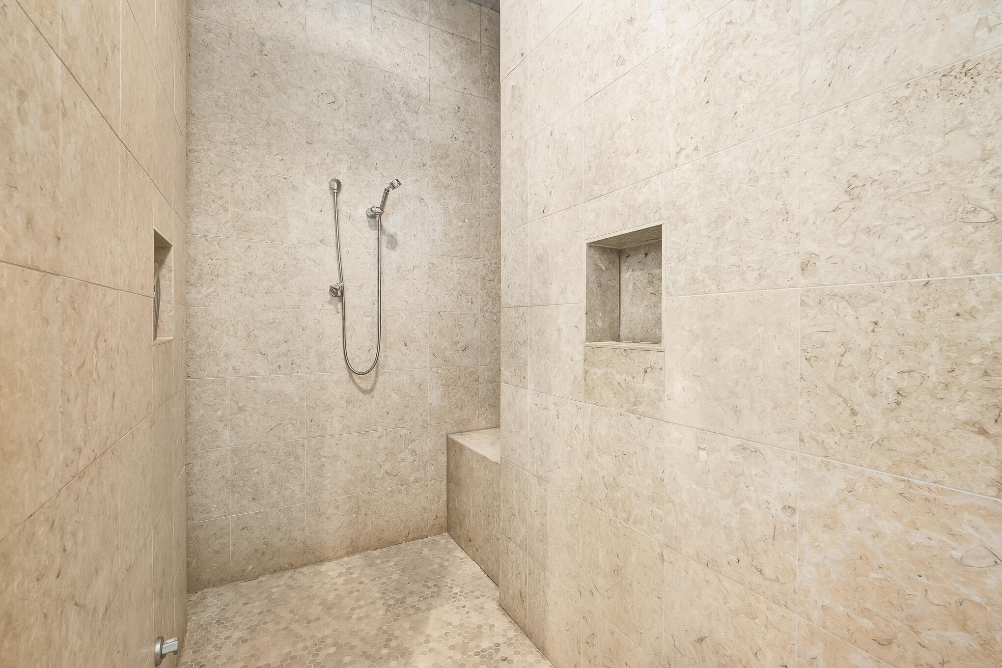 RETREAT THE - Residential