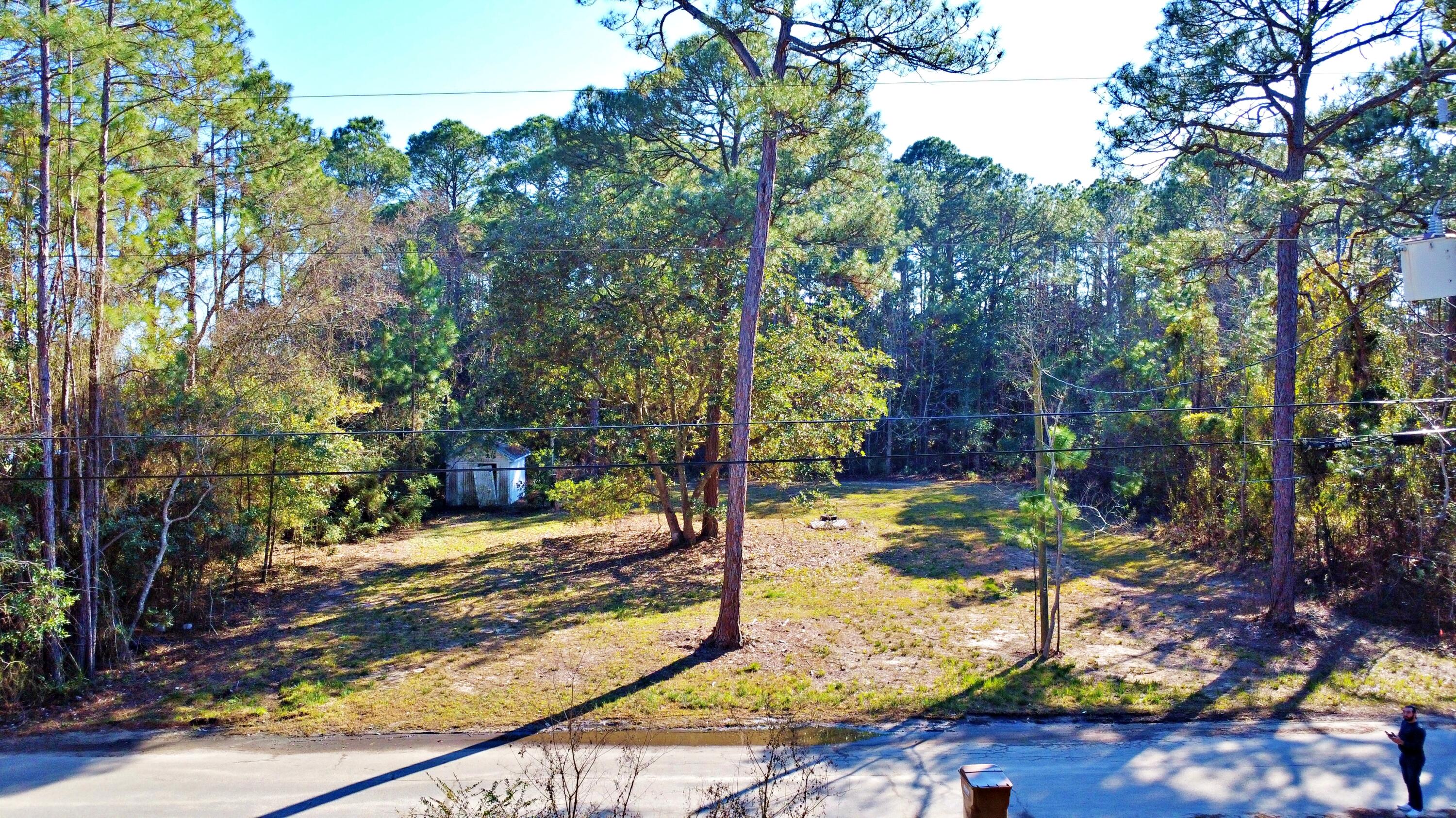 LARKER WOOD ESTATES - Land