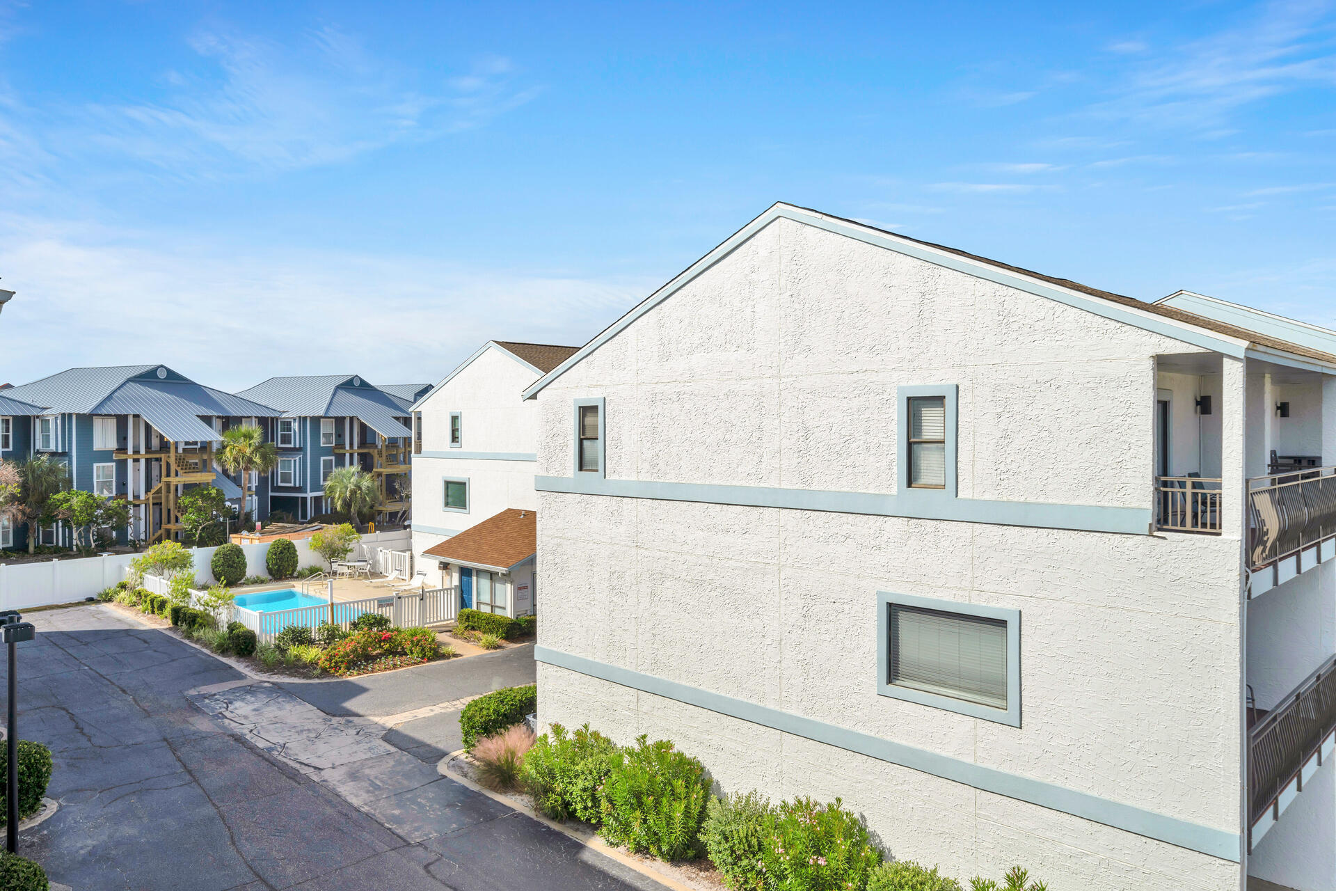 COSTA VISTA T/H - Residential