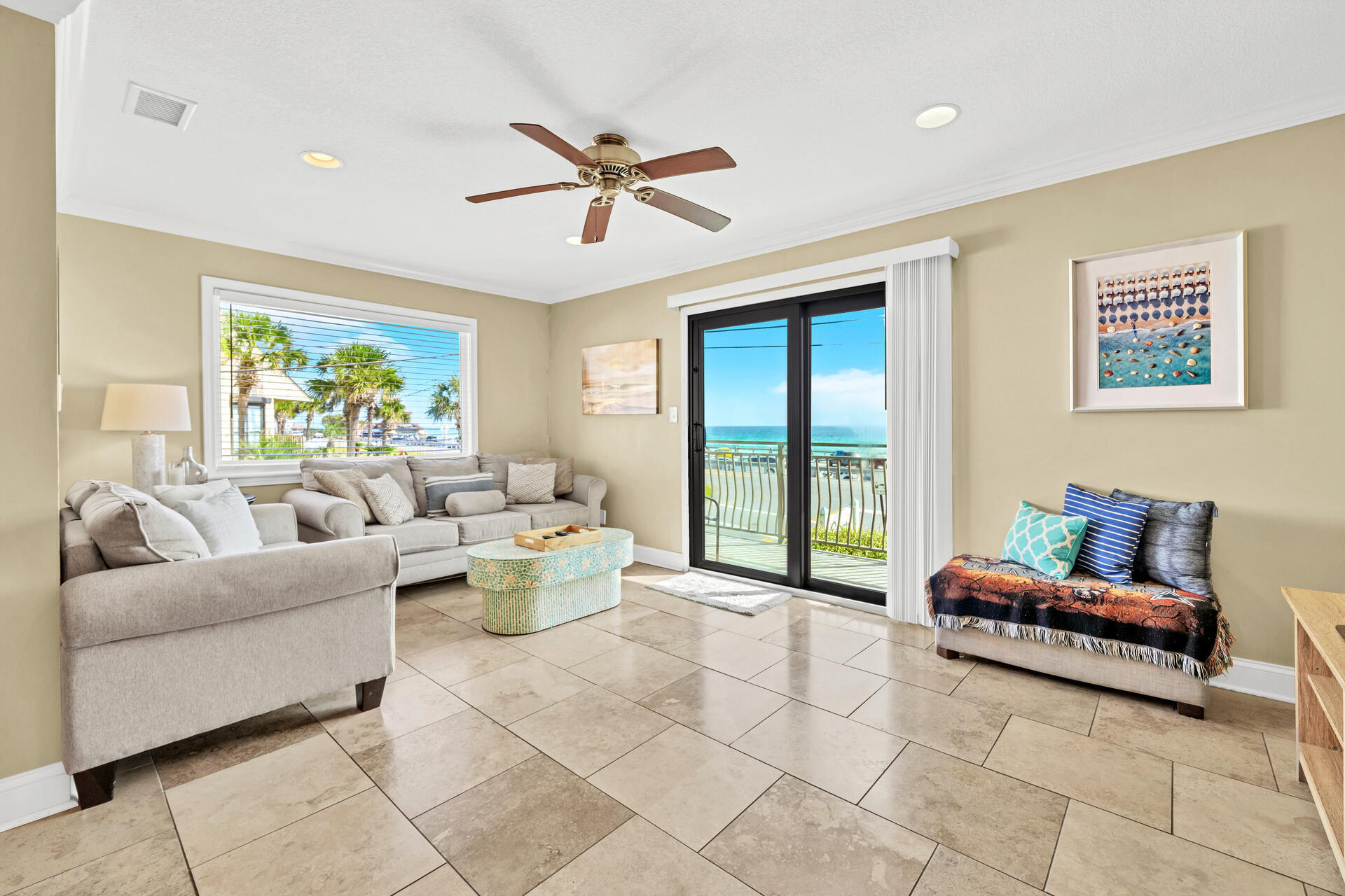 COSTA VISTA T/H - Residential