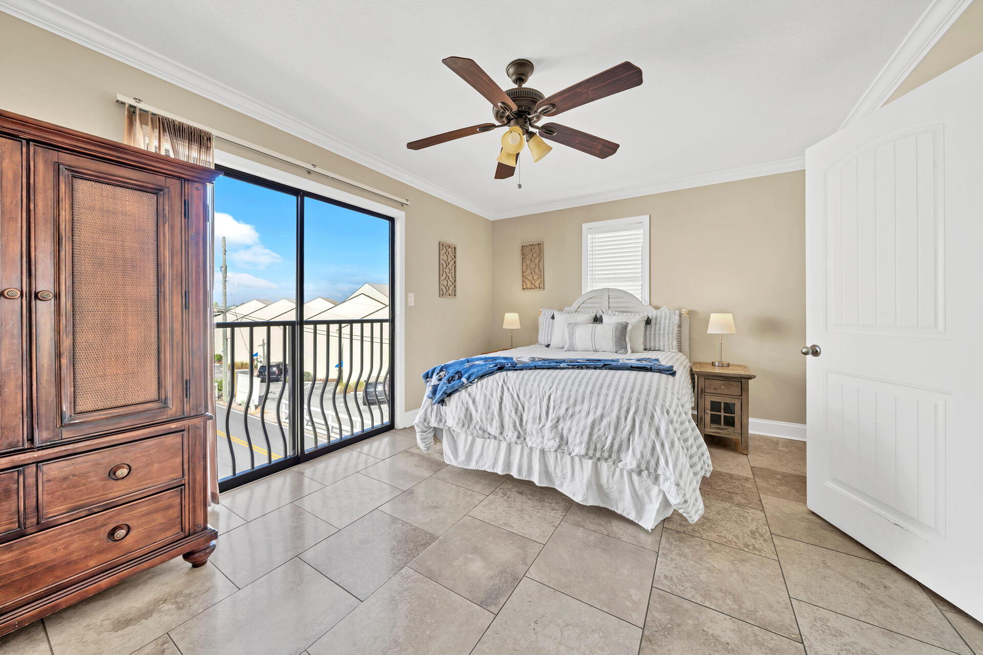COSTA VISTA T/H - Residential