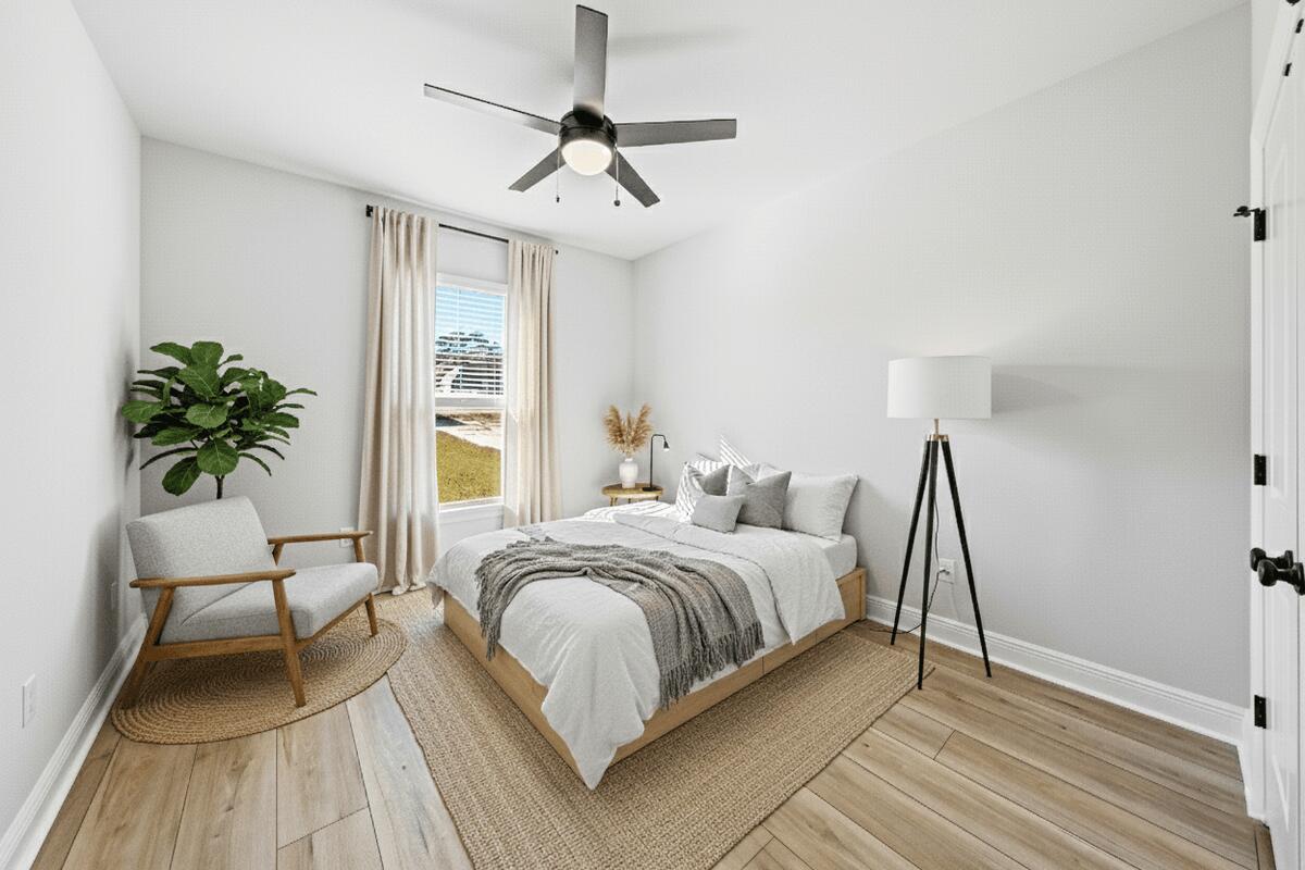 YOUNG OAKS - Residential