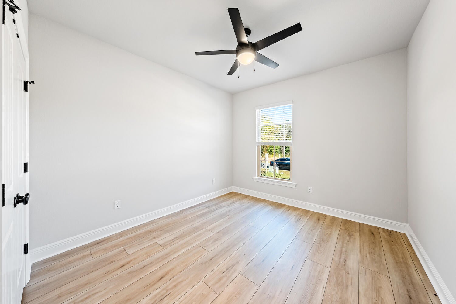 YOUNG OAKS - Residential