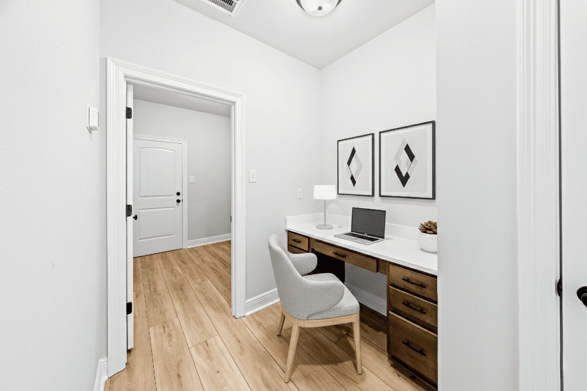 YOUNG OAKS - Residential