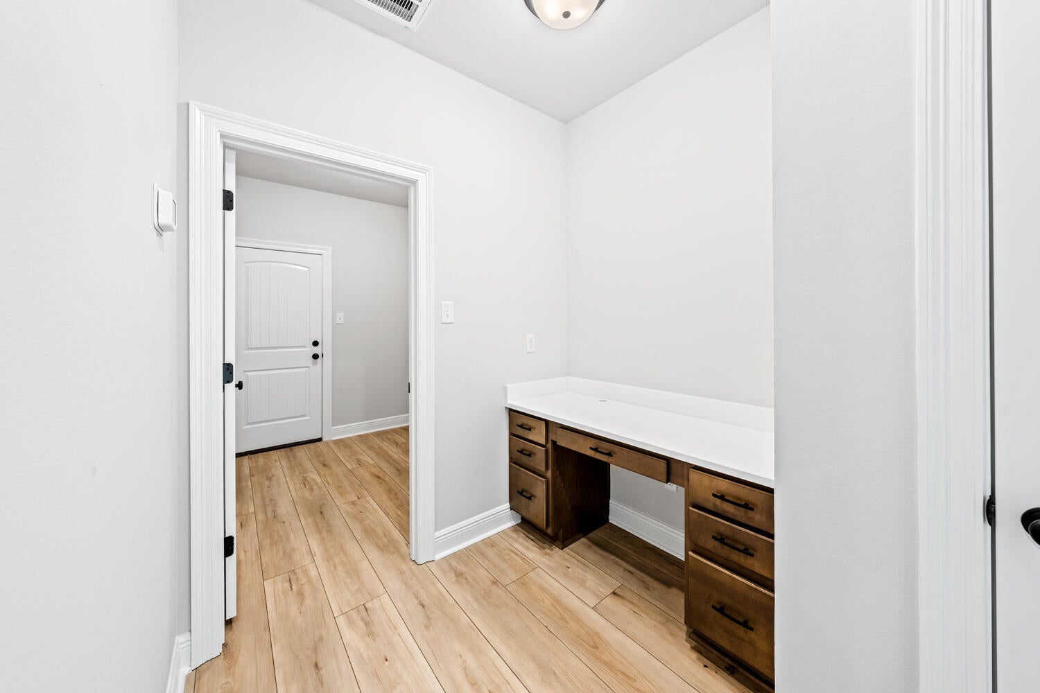 YOUNG OAKS - Residential
