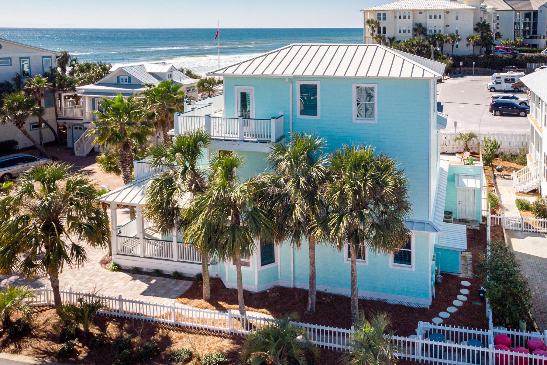 SUNRISE BEACH - Residential