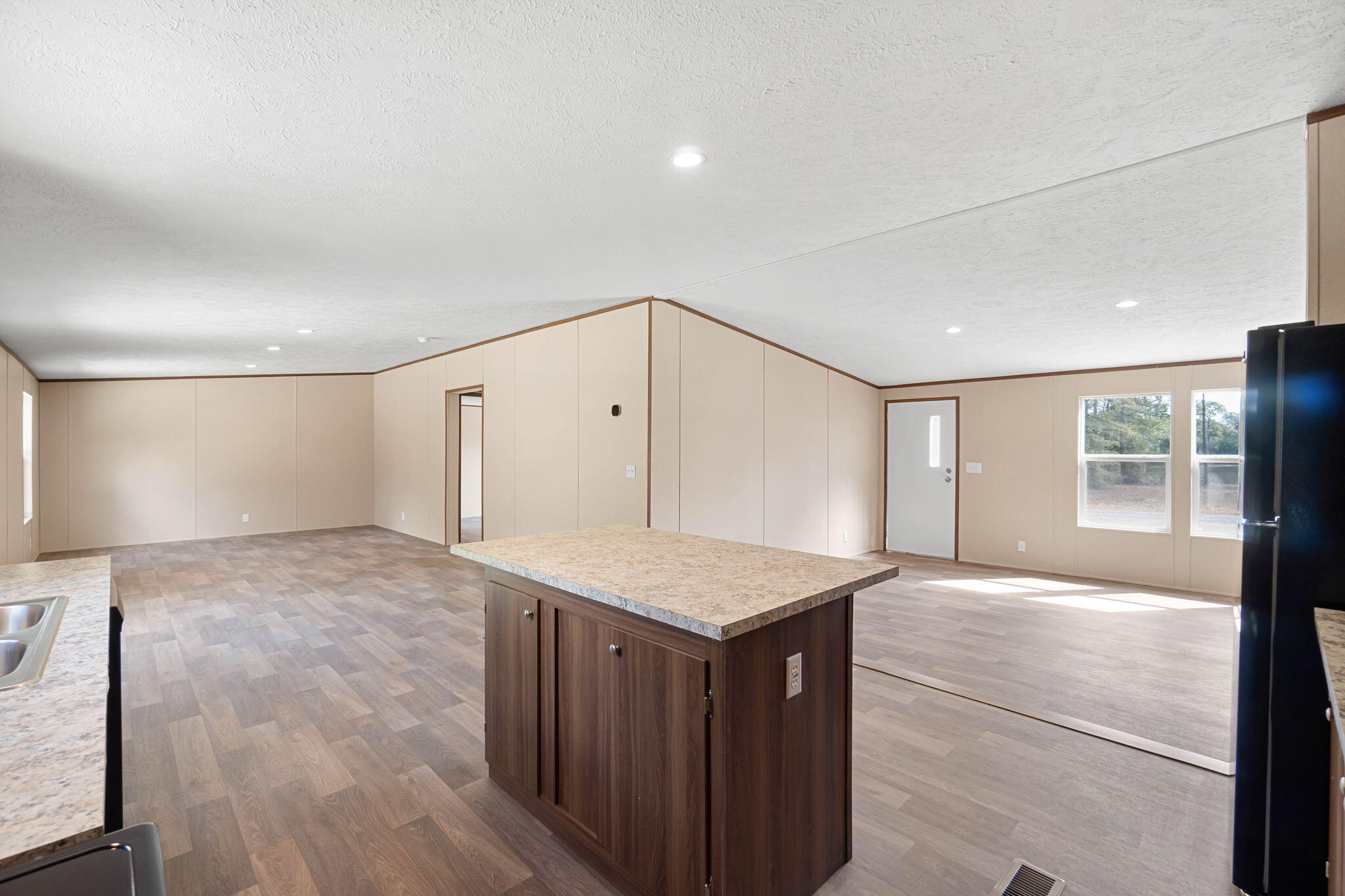 OAKWOOD LAKES ESTATES - Residential