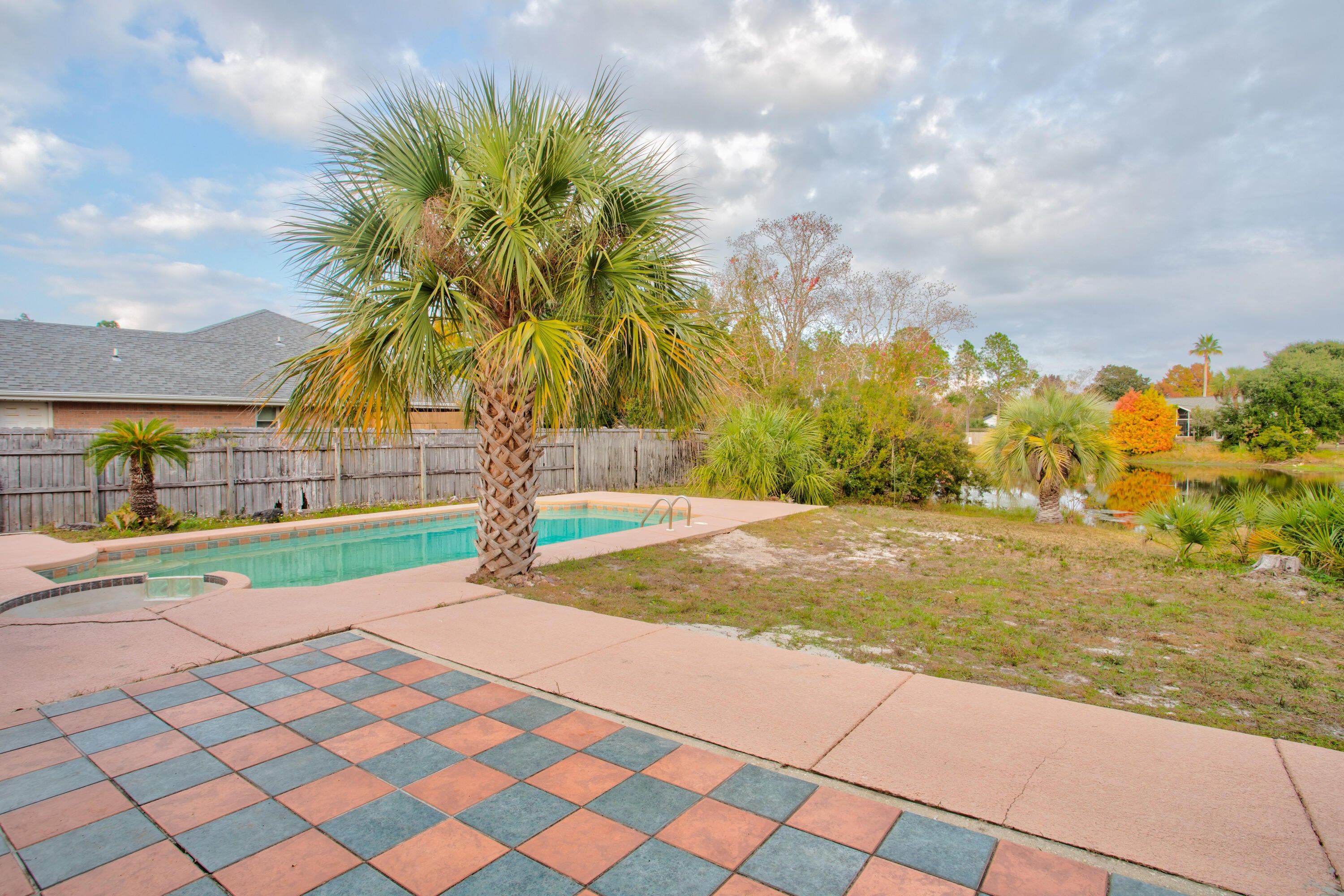 SPANISH TRACE ESTATES - Residential