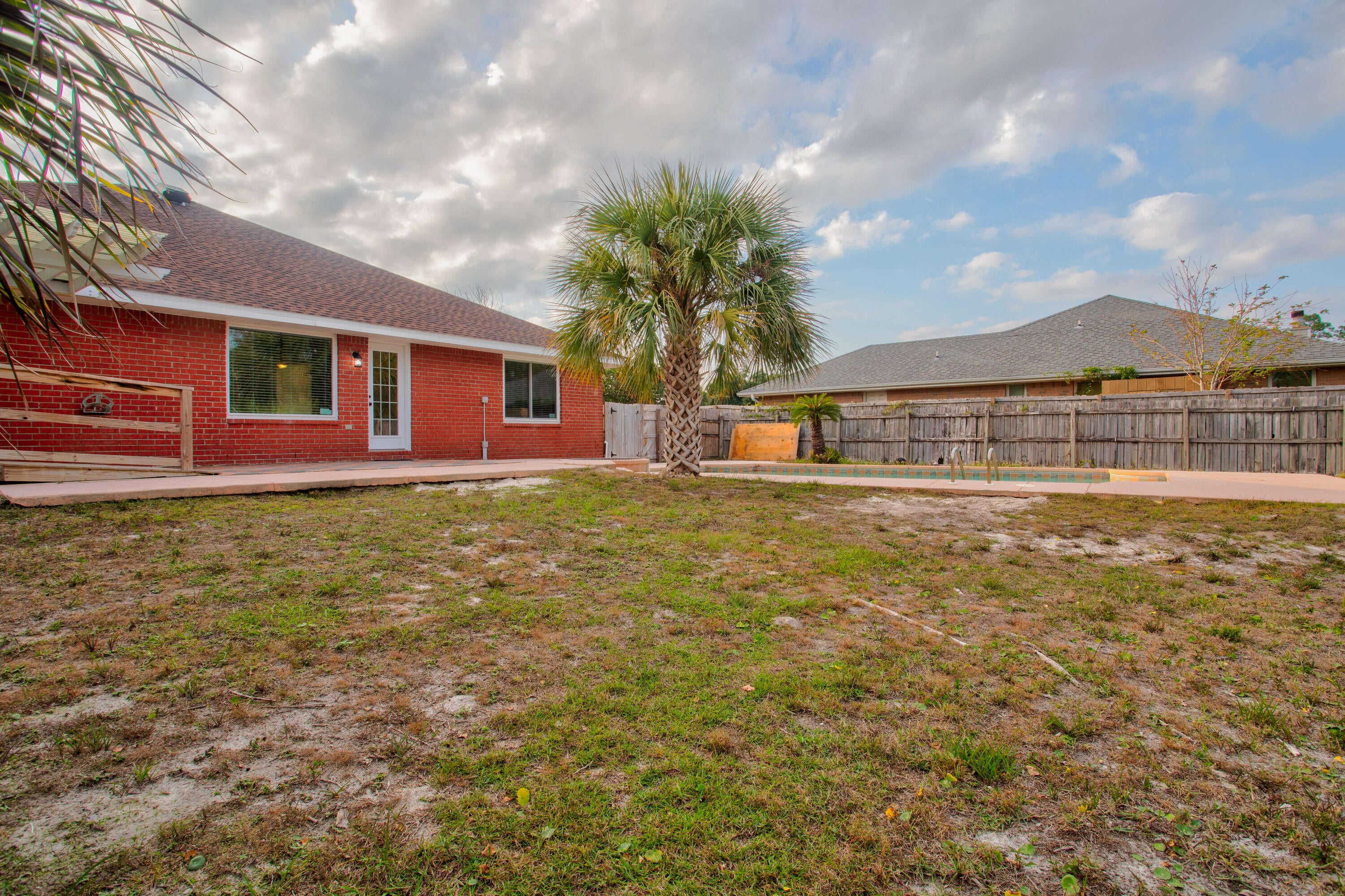 SPANISH TRACE ESTATES - Residential