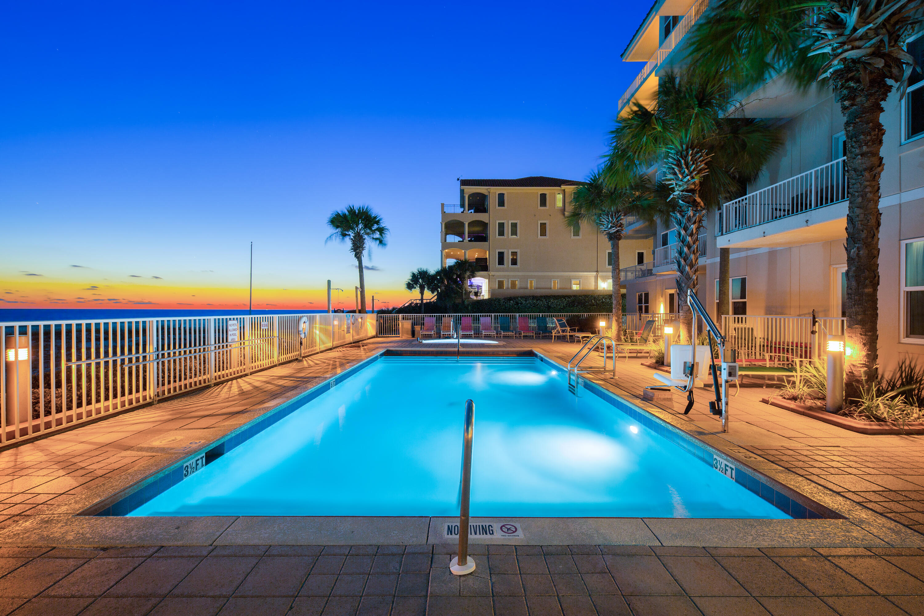 Summerchase Condo

Inn at Crystal Beach - Residential