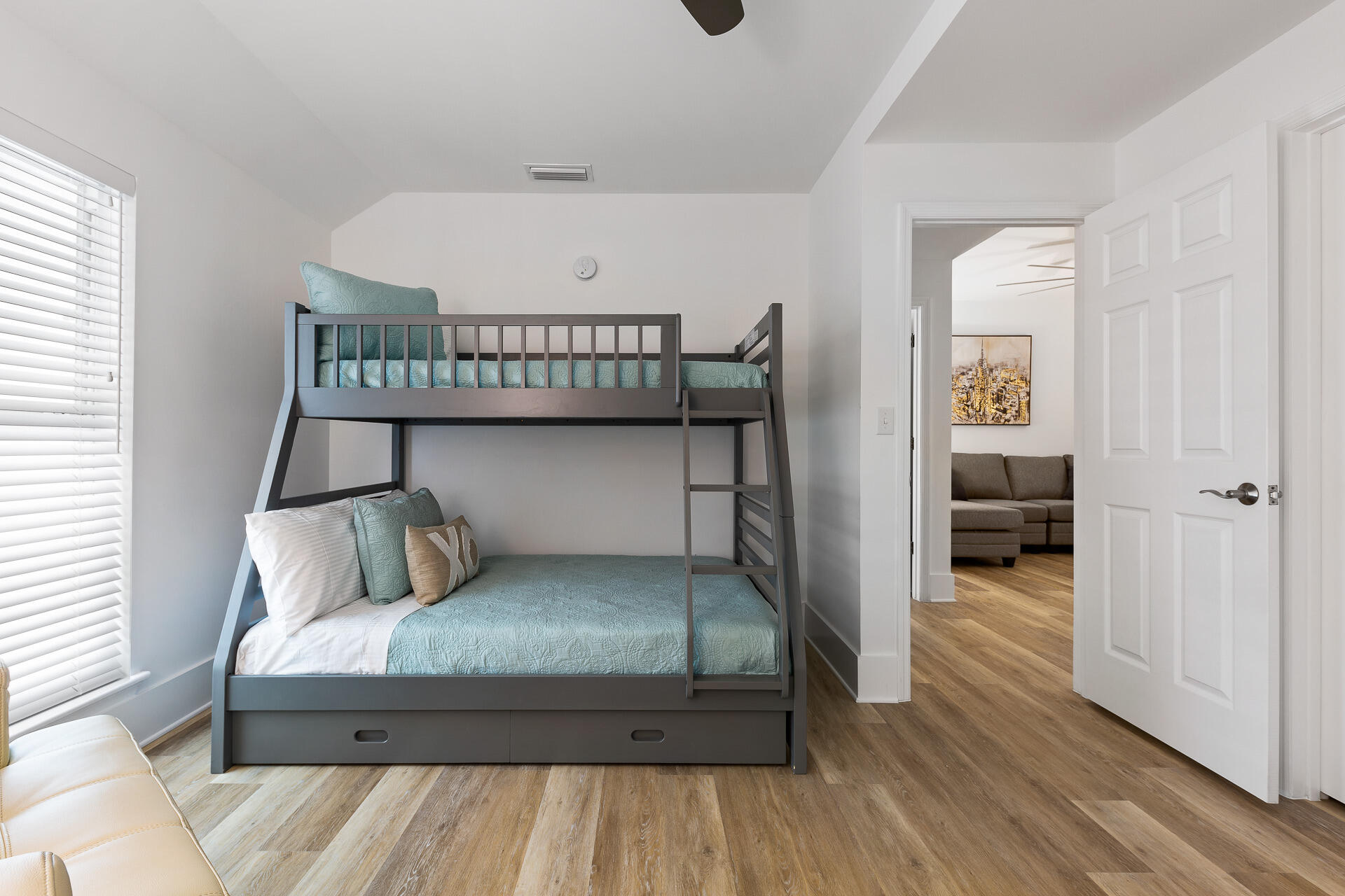 Summerchase Condo

Inn at Crystal Beach - Residential