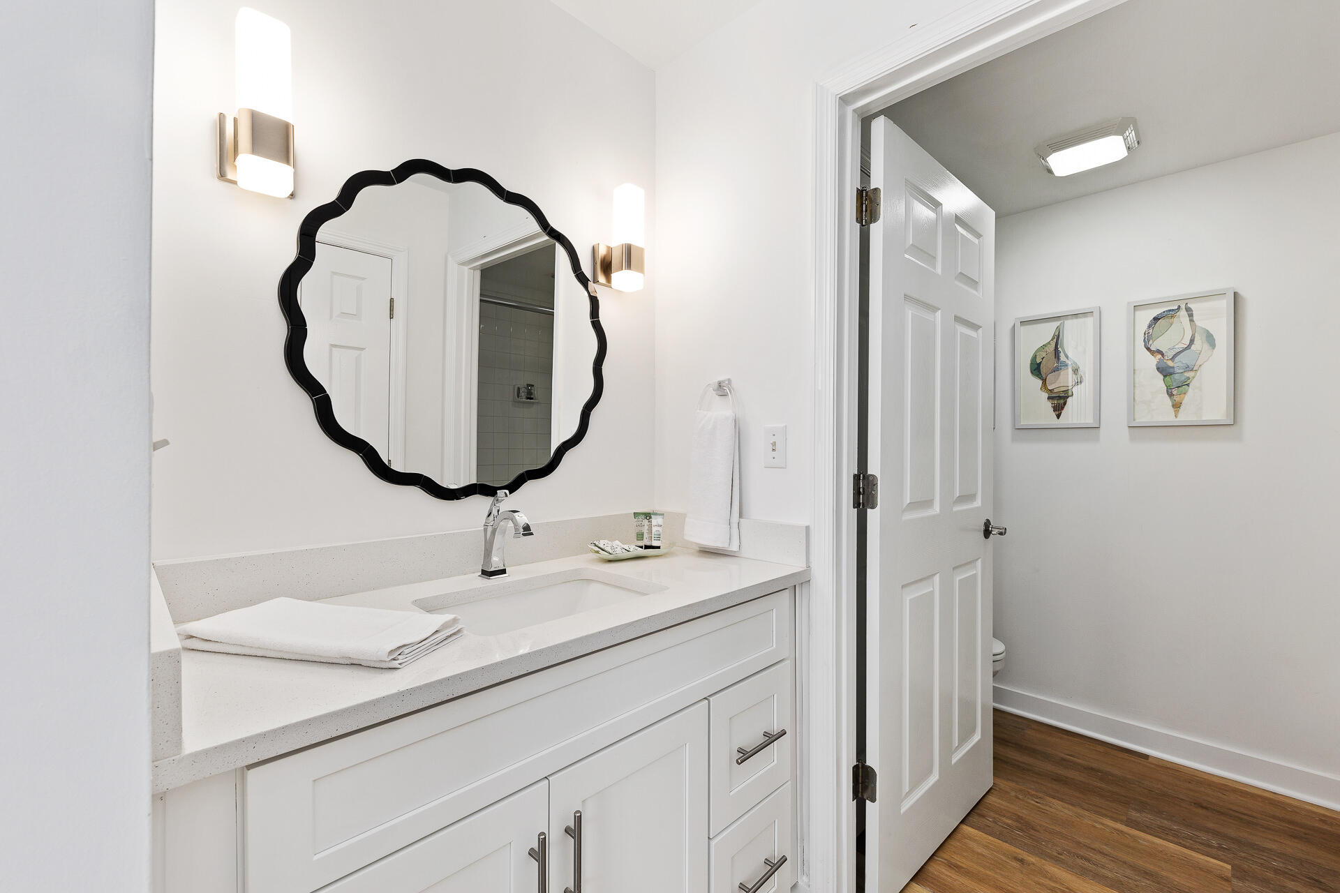 Summerchase Condo

Inn at Crystal Beach - Residential