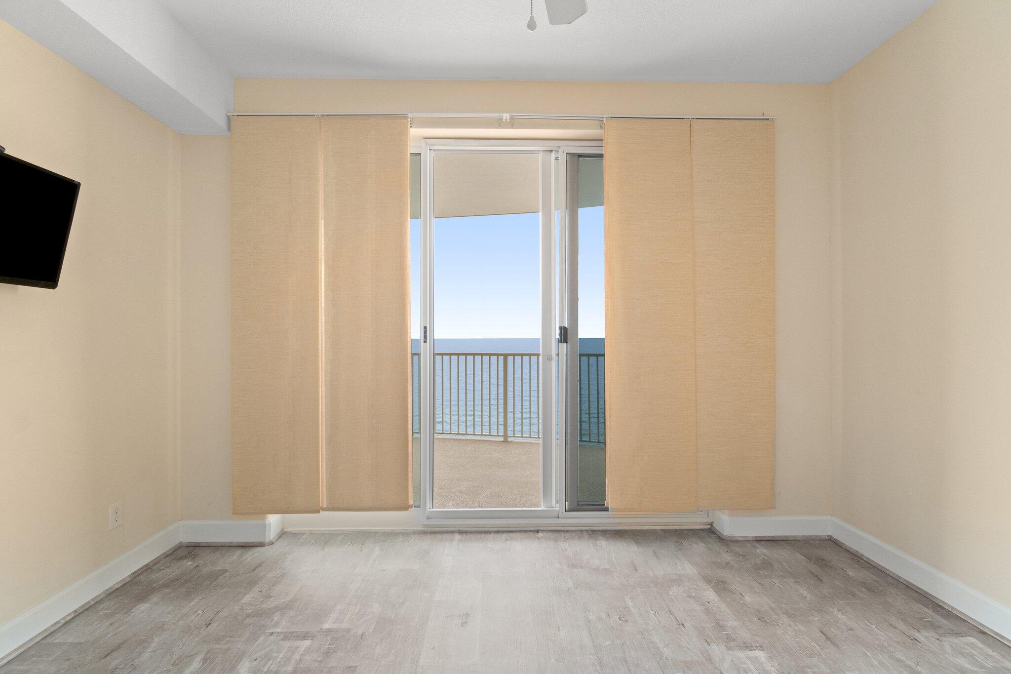 EMERALD ISLE - Residential