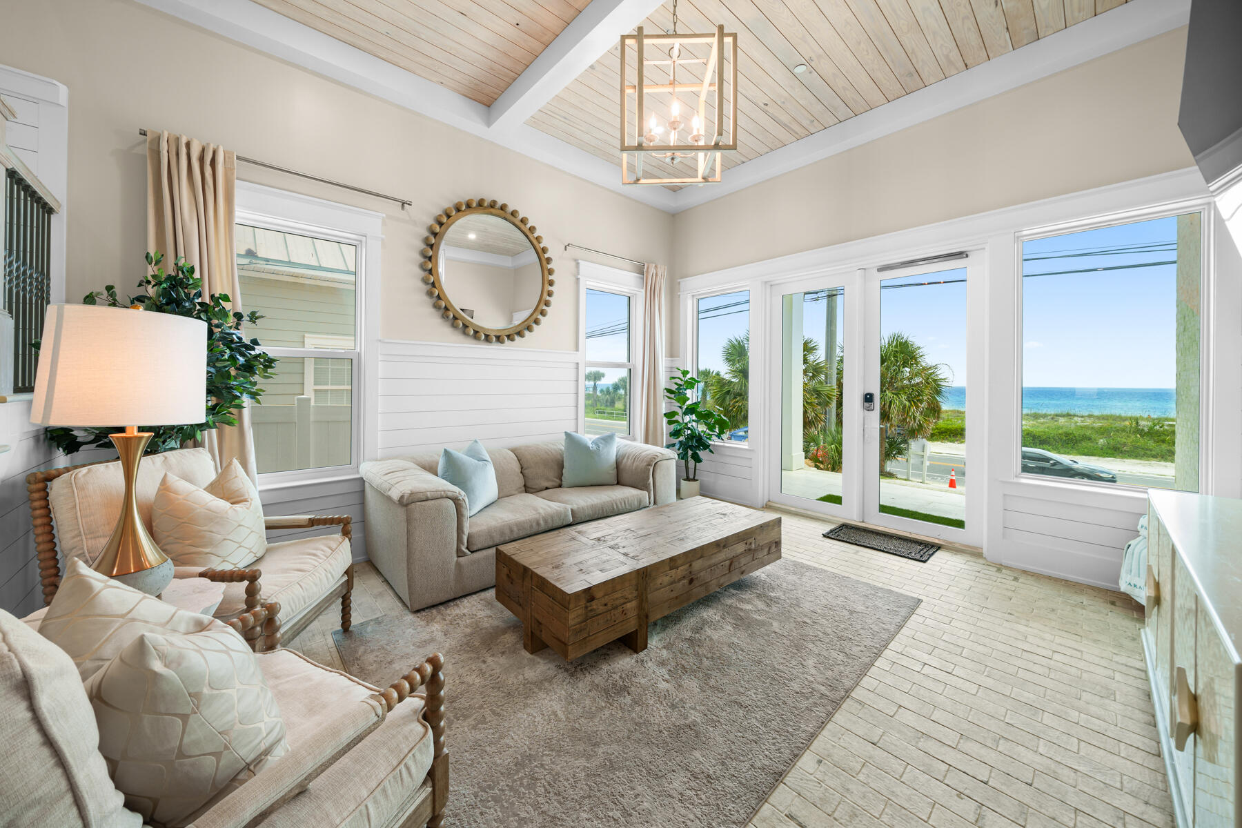 LAGUNA BEACH - Residential