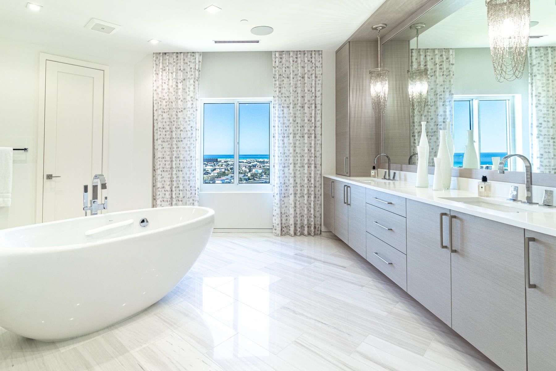 GRAND HARBOR - Residential