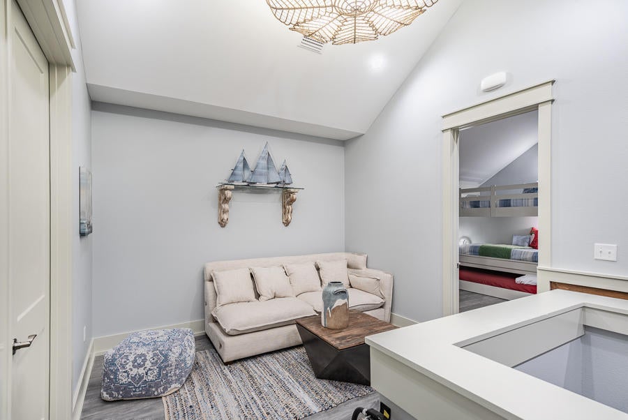 BELAIRE ESTATES - Residential