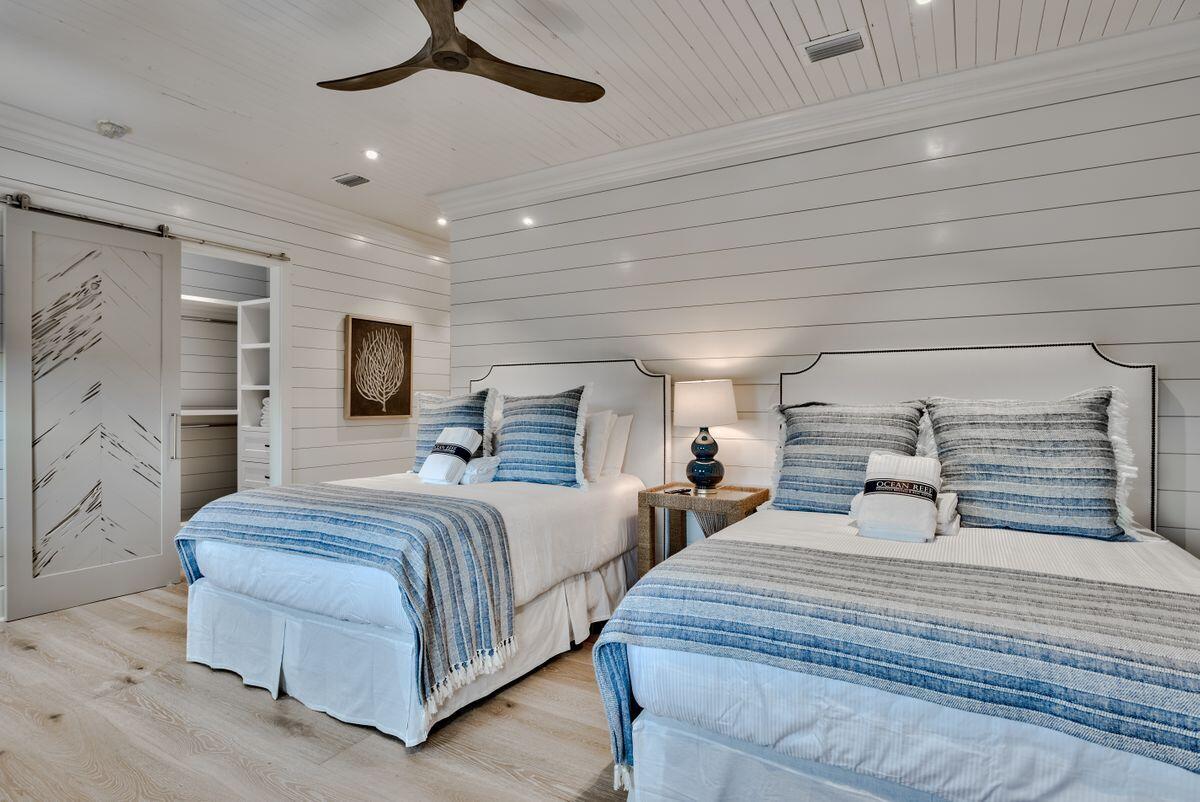 SEA WALK - Residential