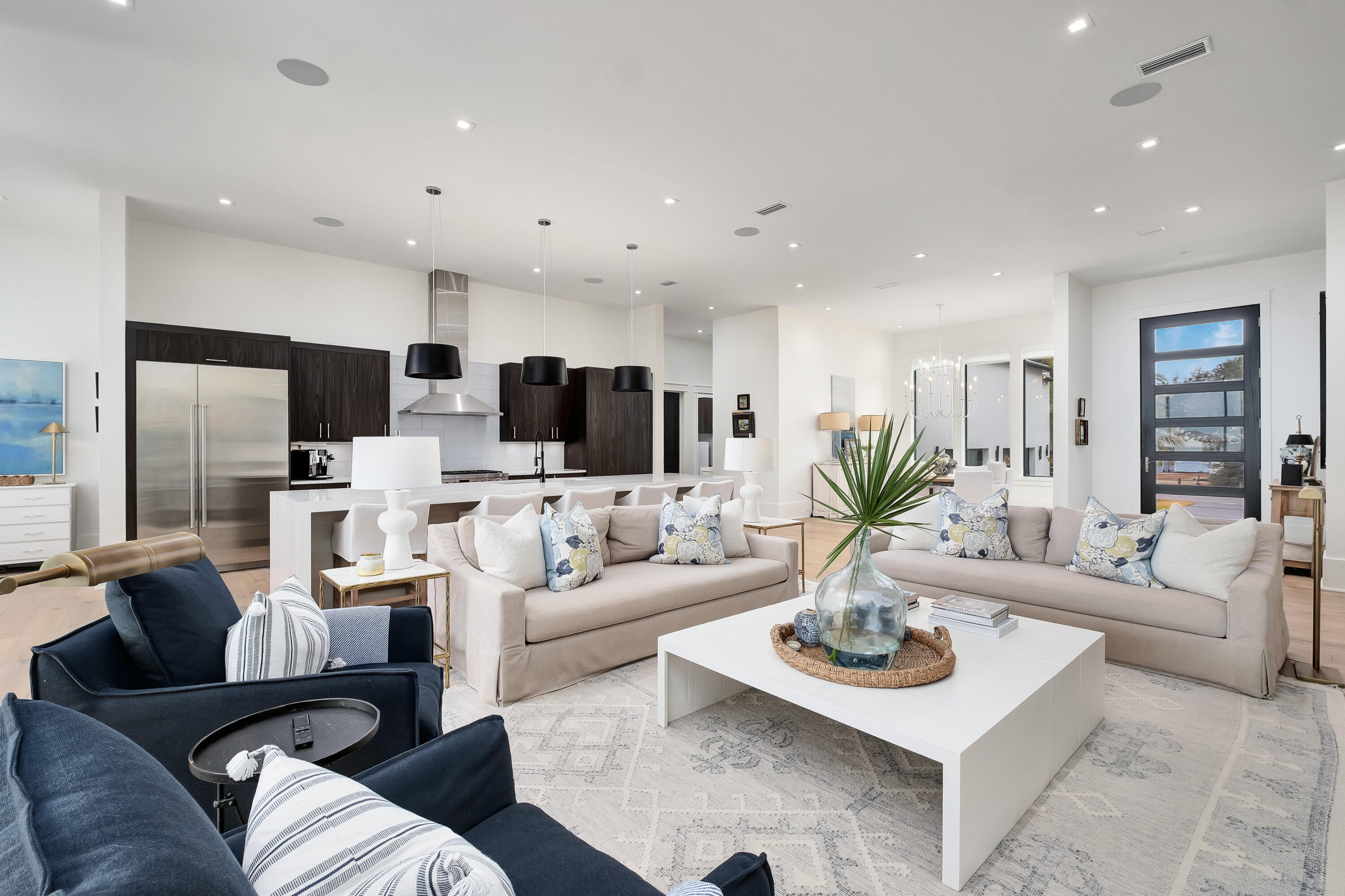 FLAMINGO BEACH - Residential