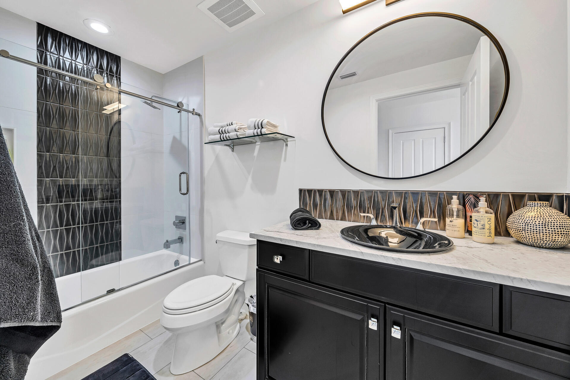 ONE WATER PLACE - Residential