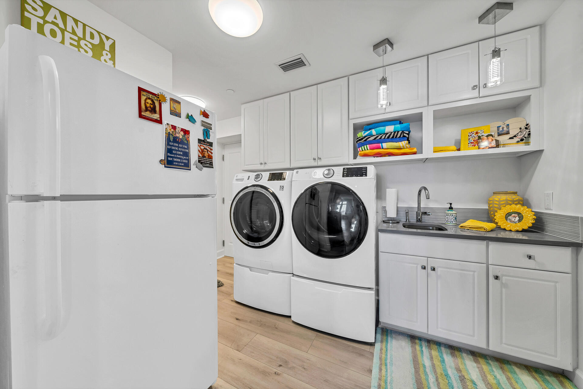 ONE WATER PLACE - Residential